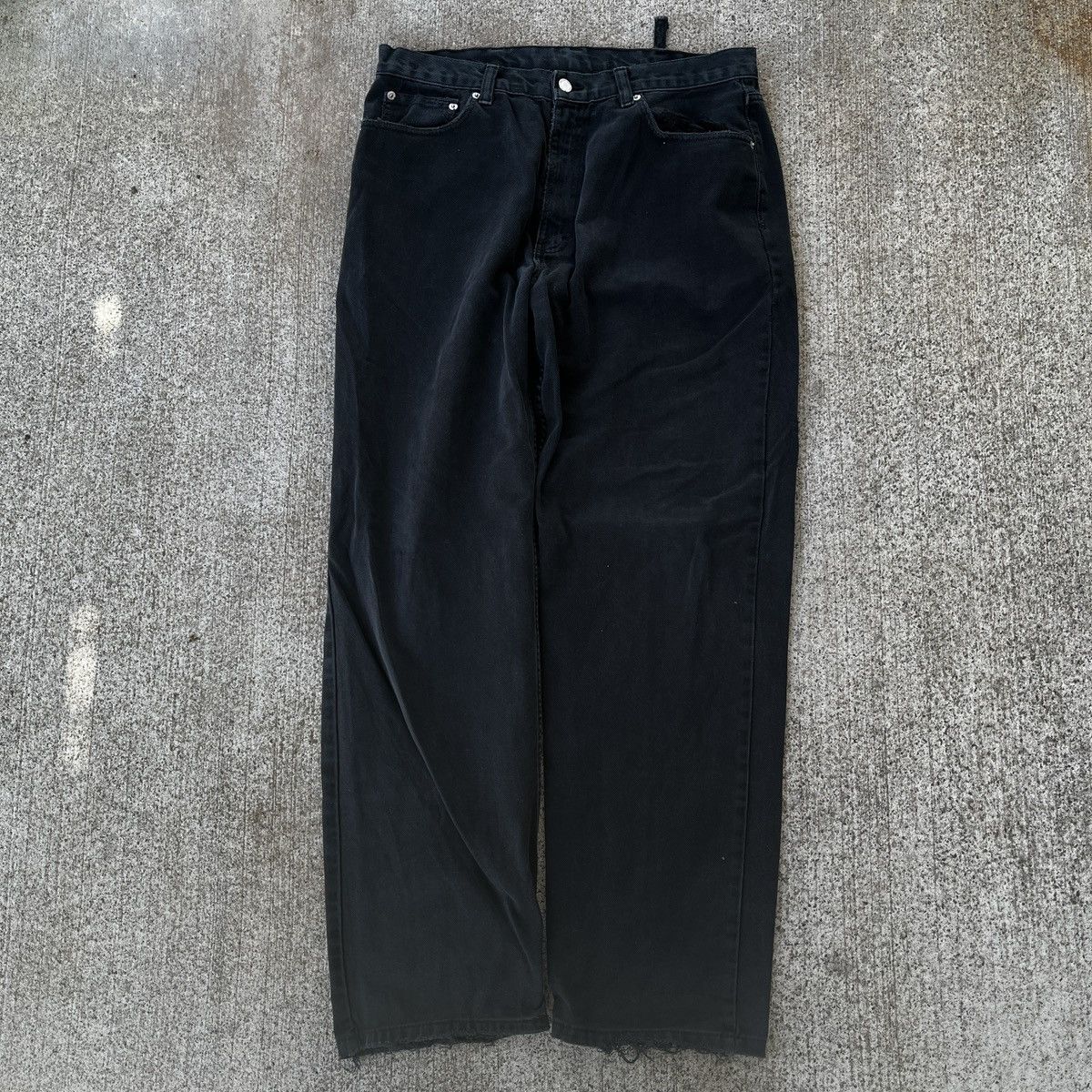Vintage Vintage Black Distressed Jeans Size 38x32 Easy Fit Size US 38 / EU 54 - 1 Thumbnail