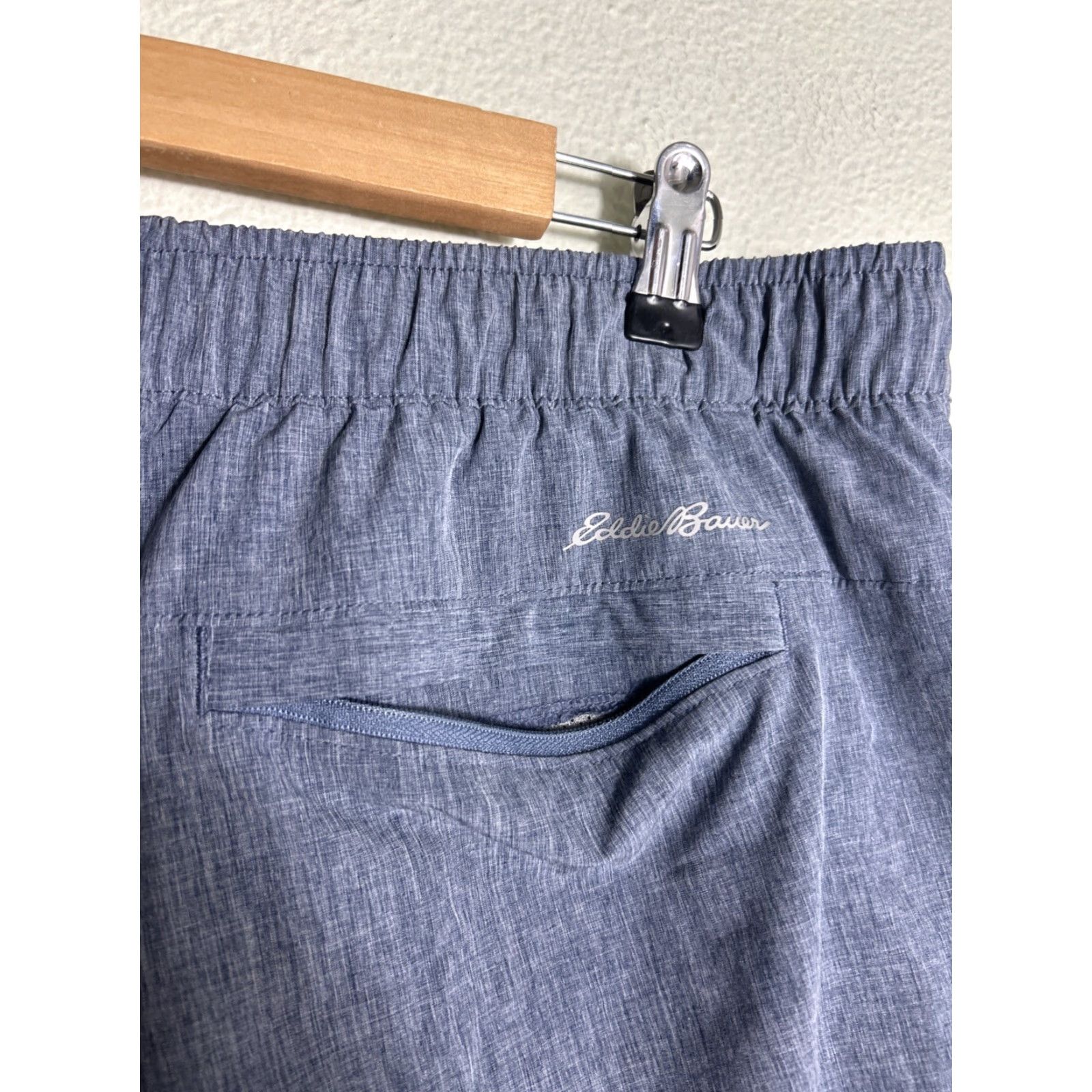 Eddie Bauer Eddie Bauer Men's UPF 50 Quick Dry Woven Tech Short Sz L Blue Gray Casual Travel Workwear Slip-on Drawstring 7 Inseam Size US 33 - 7 Thumbnail