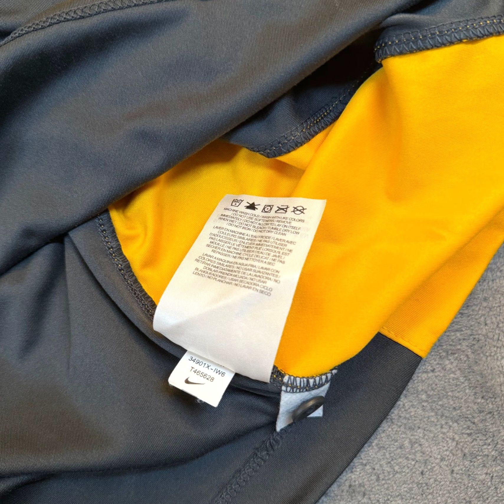 Nike Nike Dri-FIT Polo Shirt Mens Medium Gray Yellow College University Hawkeyes NCAA Sideline Athletic Casual/Activewear Shirt Size US M / EU 48-50 / 2 - 6 Thumbnail