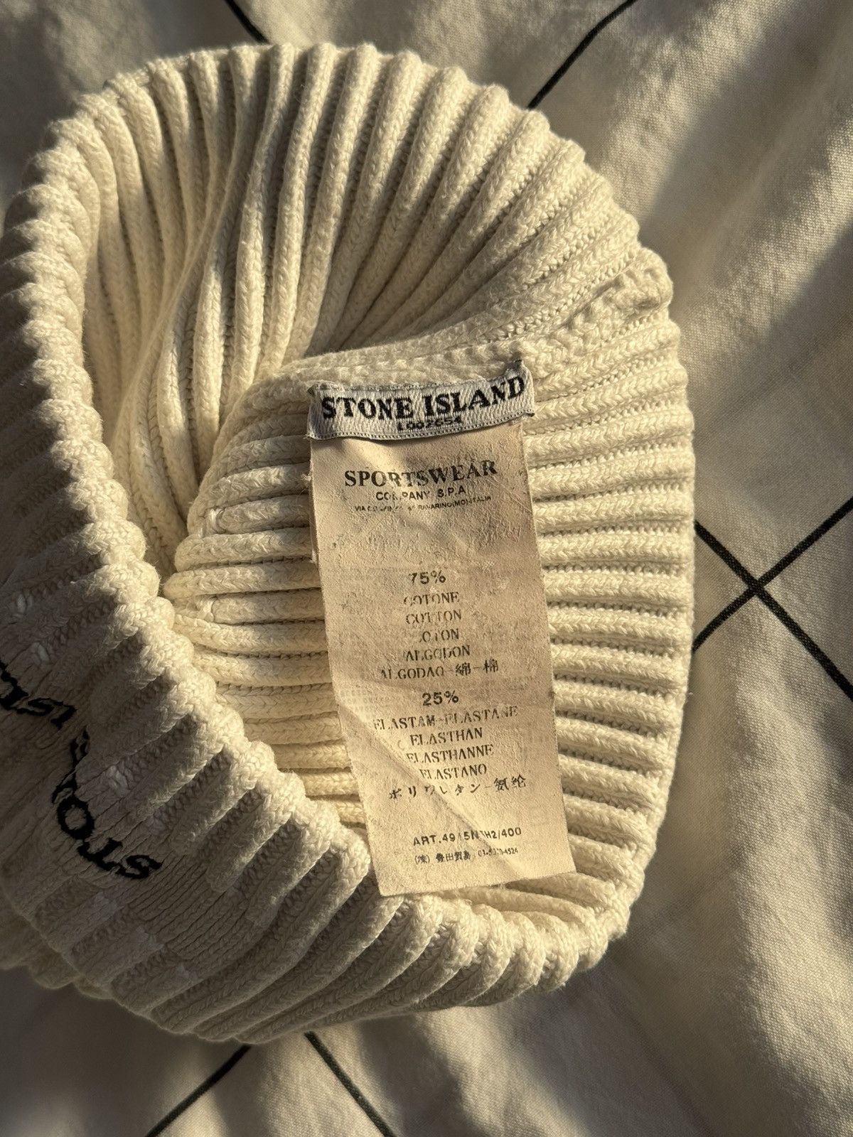 Stone Island Stone island vintage beanie White hat Double Side Italy Size ONE SIZE - 3 Thumbnail