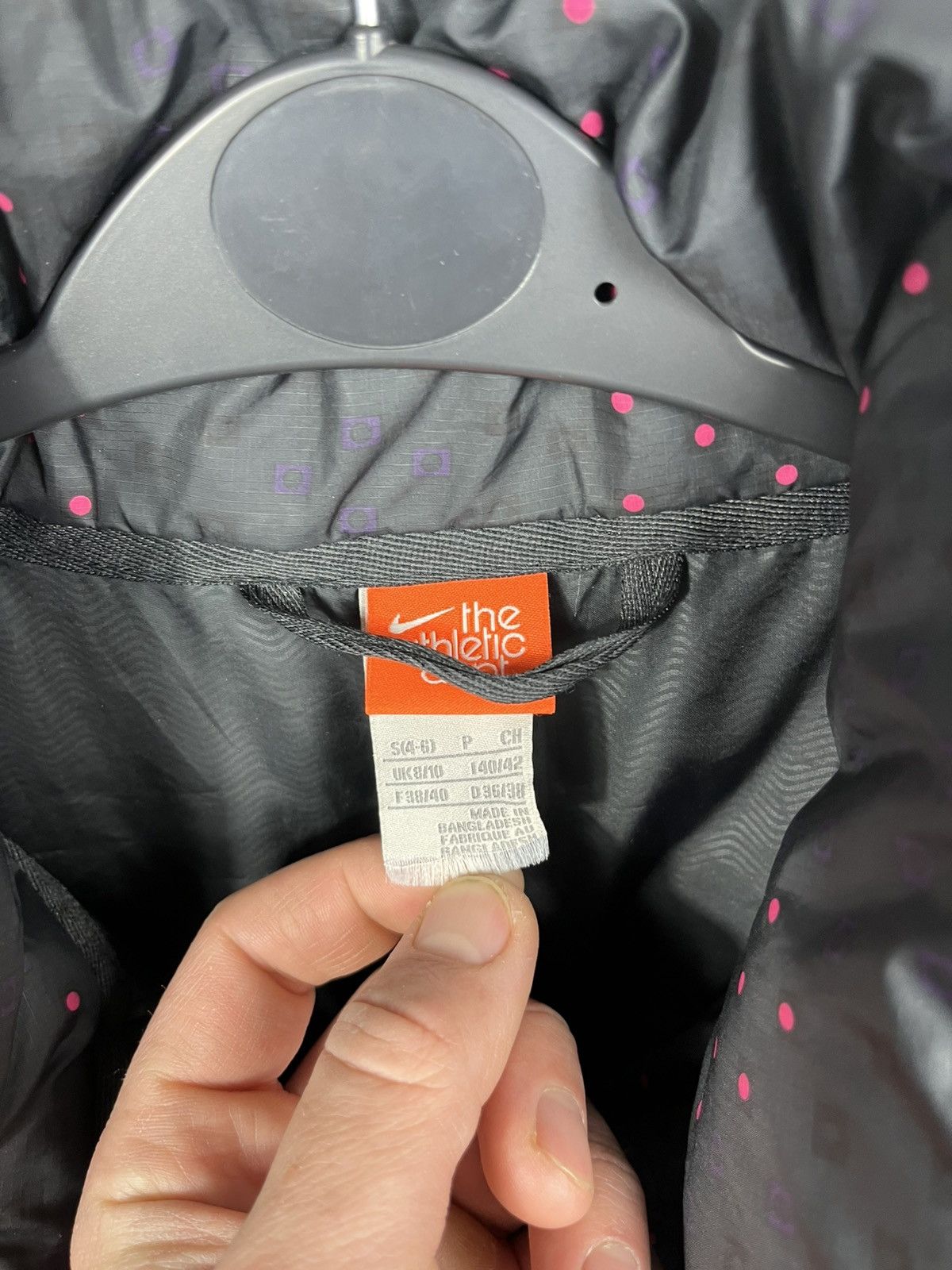 Nike Nike Athletic Dept Black Puffer Jacket Polka Dot Size S Size S / US 4 / IT 40 - 4 Thumbnail