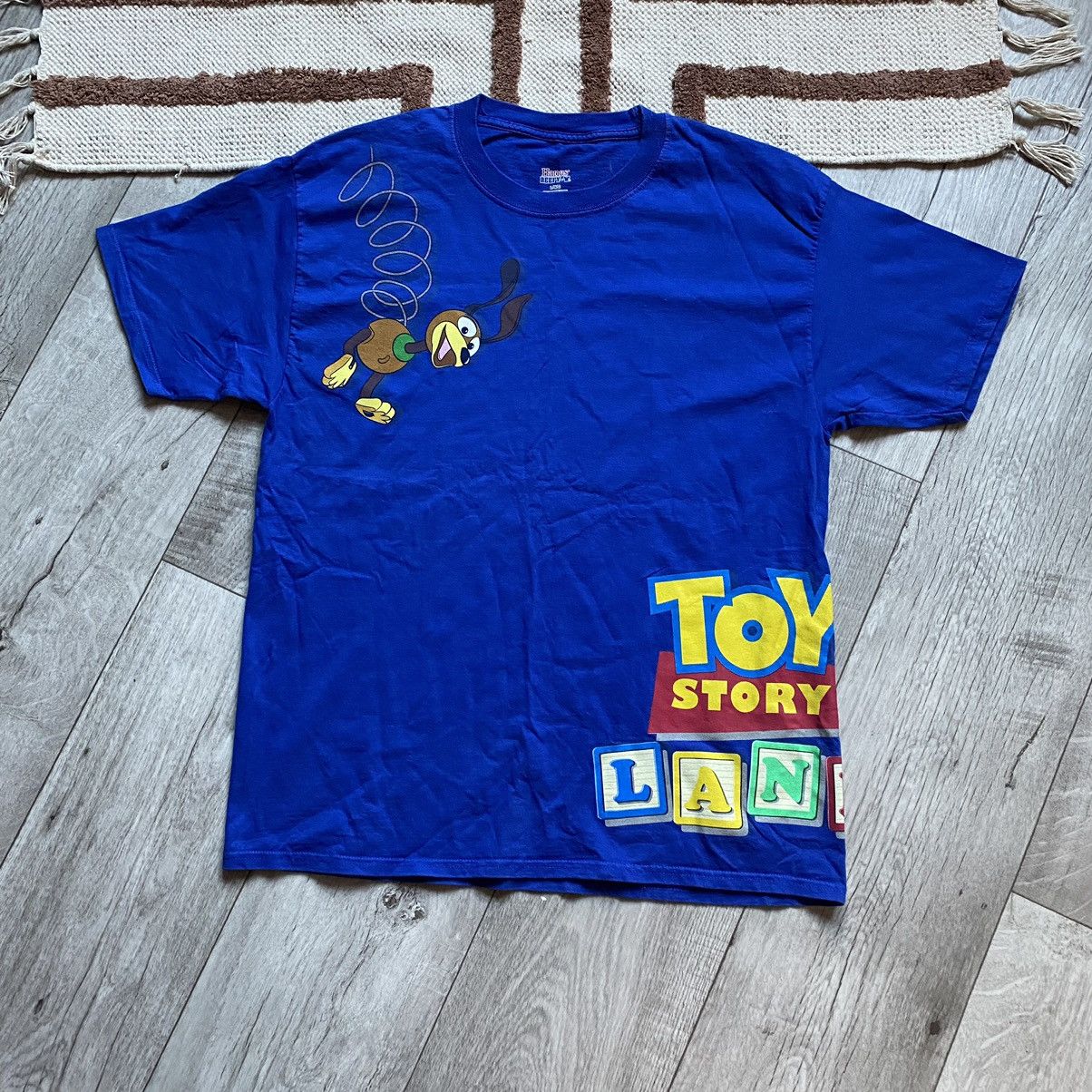 Disney VINTAGE TOY STORY PIXAR LAND SPIRAL DOG T SHIRT Size US L / EU 52-54 / 3 - 1 Thumbnail