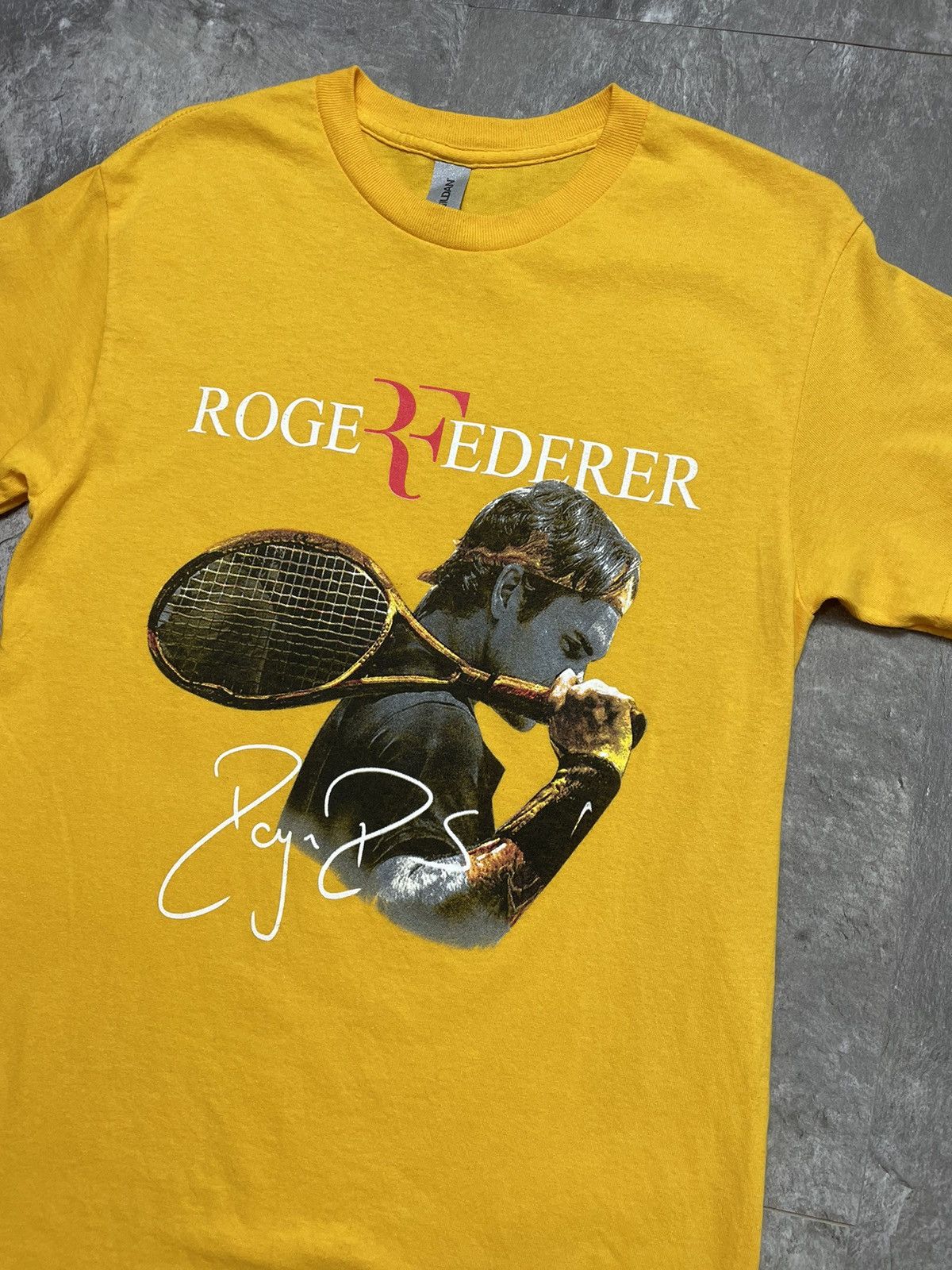 Vintage Vintage Roger Federer Tennis Retro Graphic T Shirt Y2K Hype Size US S / EU 44-46 / 1 - 2 Thumbnail