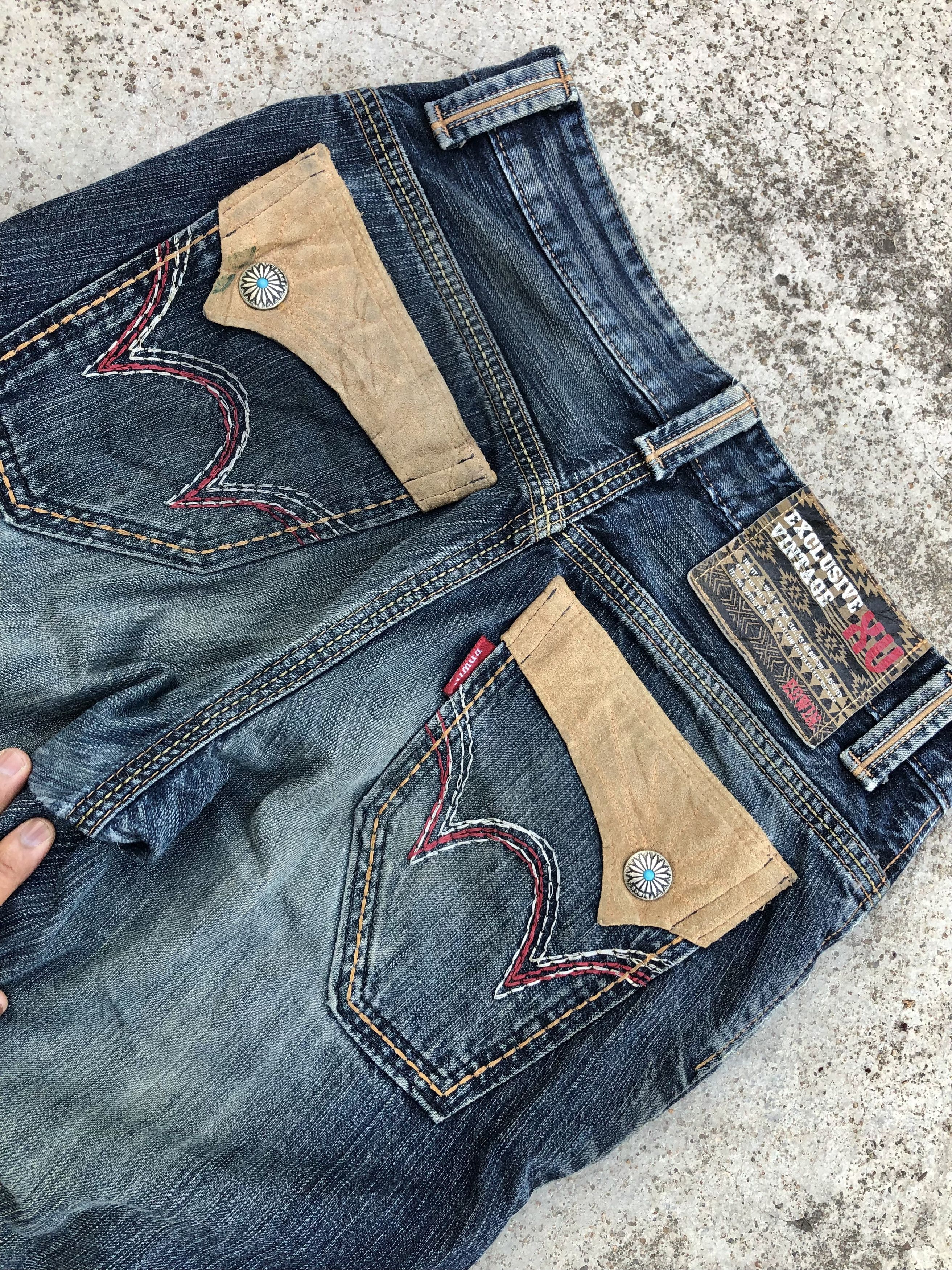 Edwin EXCLUSIVE VINTAGE DISTRESSED FLARE DENIM Size US 30 / EU 46 - 2 Thumbnail