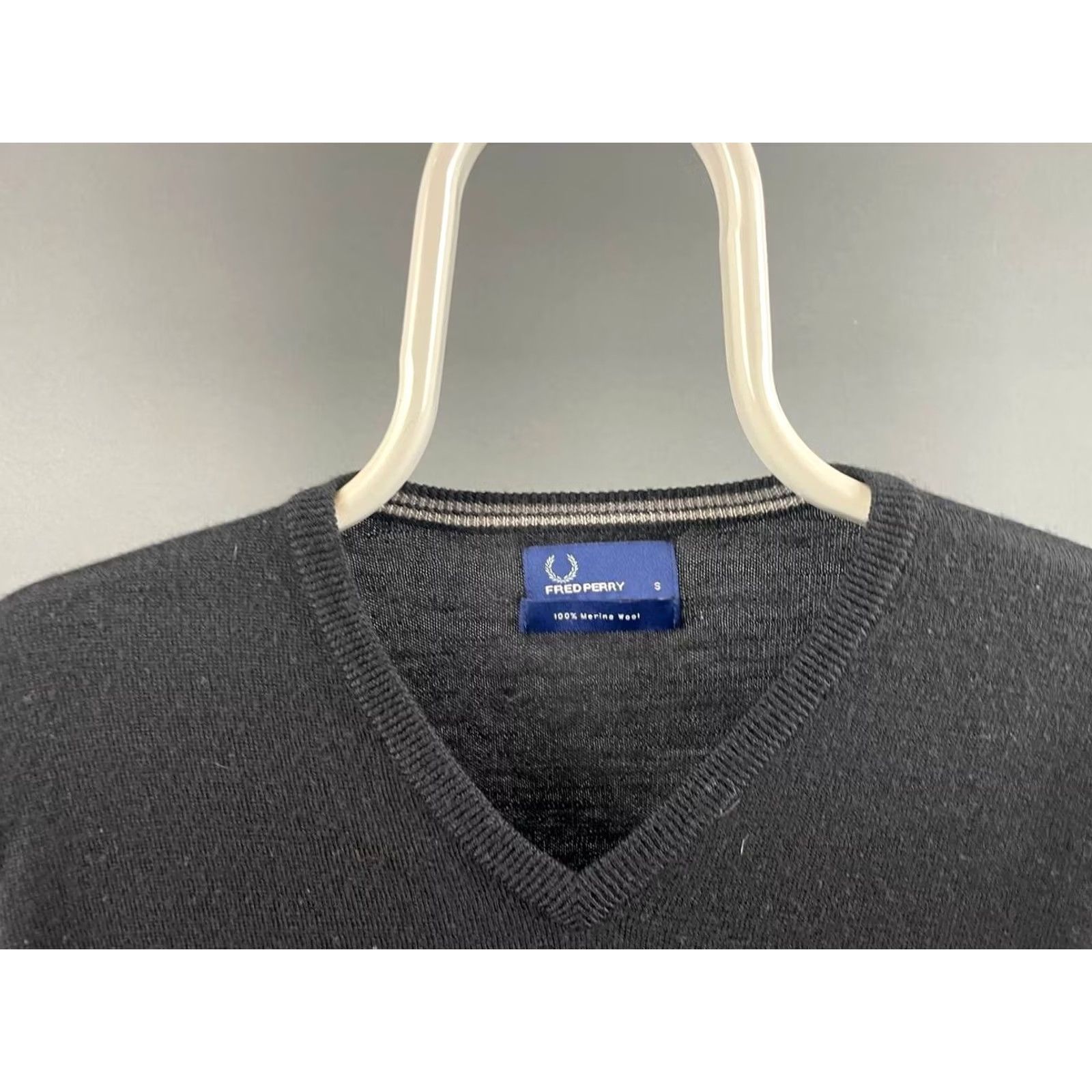 Fred Perry Fred Perry Sweater Mens Size S Black Merino Wool V-Neck Long Sleeve Comfort Size US S / EU 44-46 / 1 - 4 Thumbnail