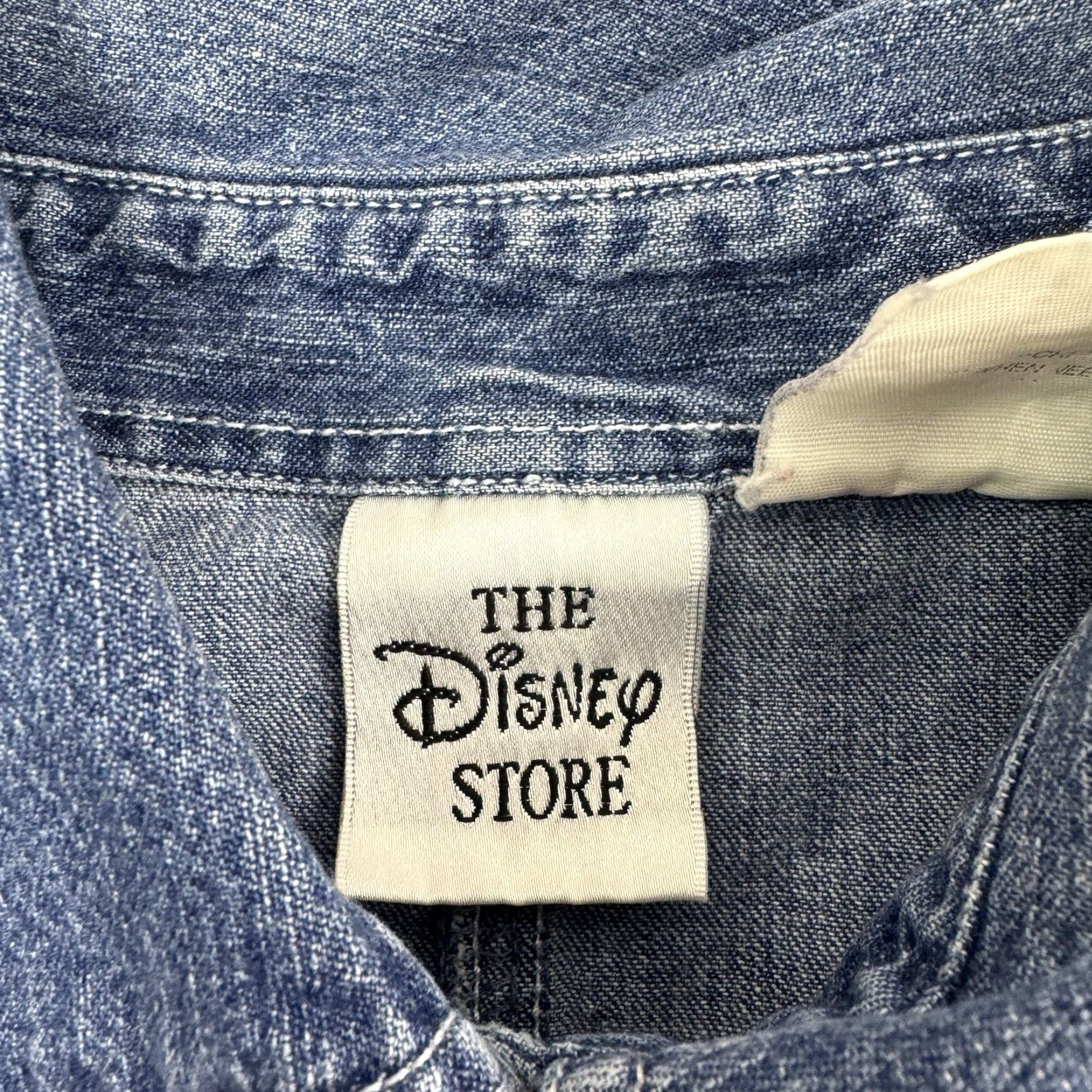 Disney VINTAGE Disney Winnie The Pooh Denim Snap Up Shirt Womens L Blue 90s Casual Button-Up 100% Cotton Disney Store Accessories Women Size L / US 10 / IT 46 - 4 Thumbnail