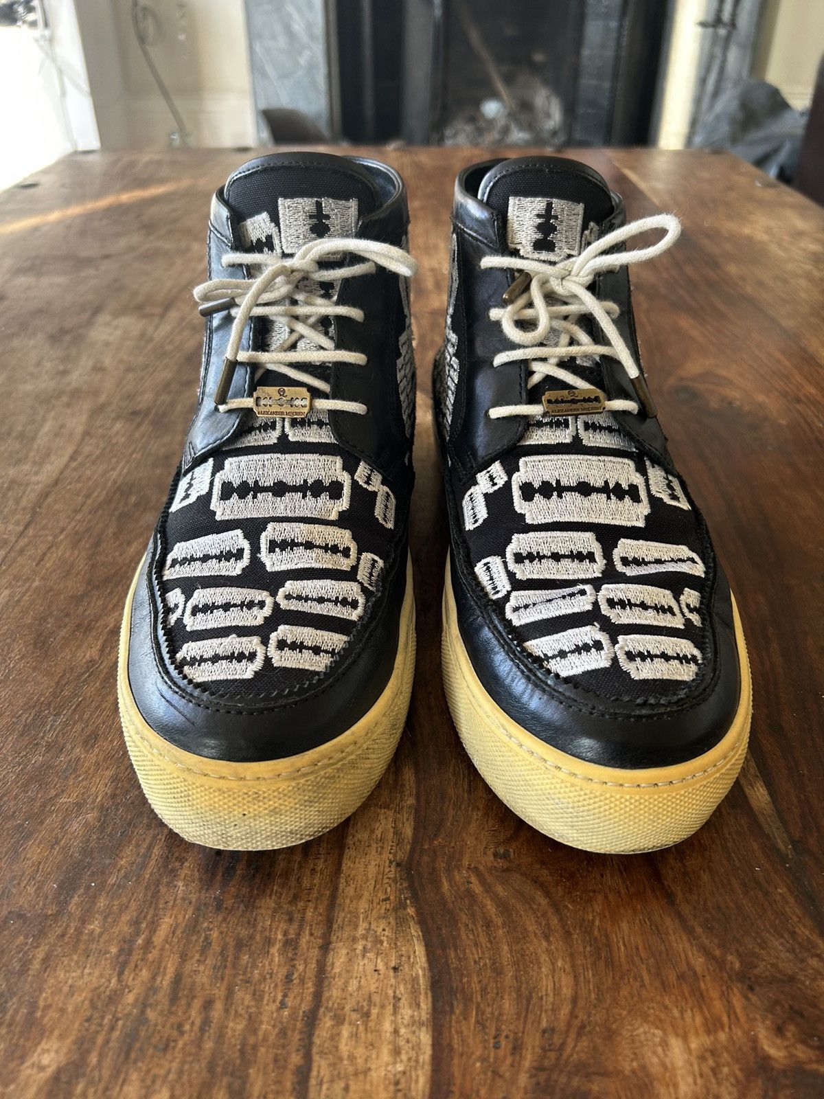 Alexander McQueen 00s Alexander McQueen McQ Razorblade Mid-Top Sneakers Size US 10 / EU 43 - 2 Thumbnail