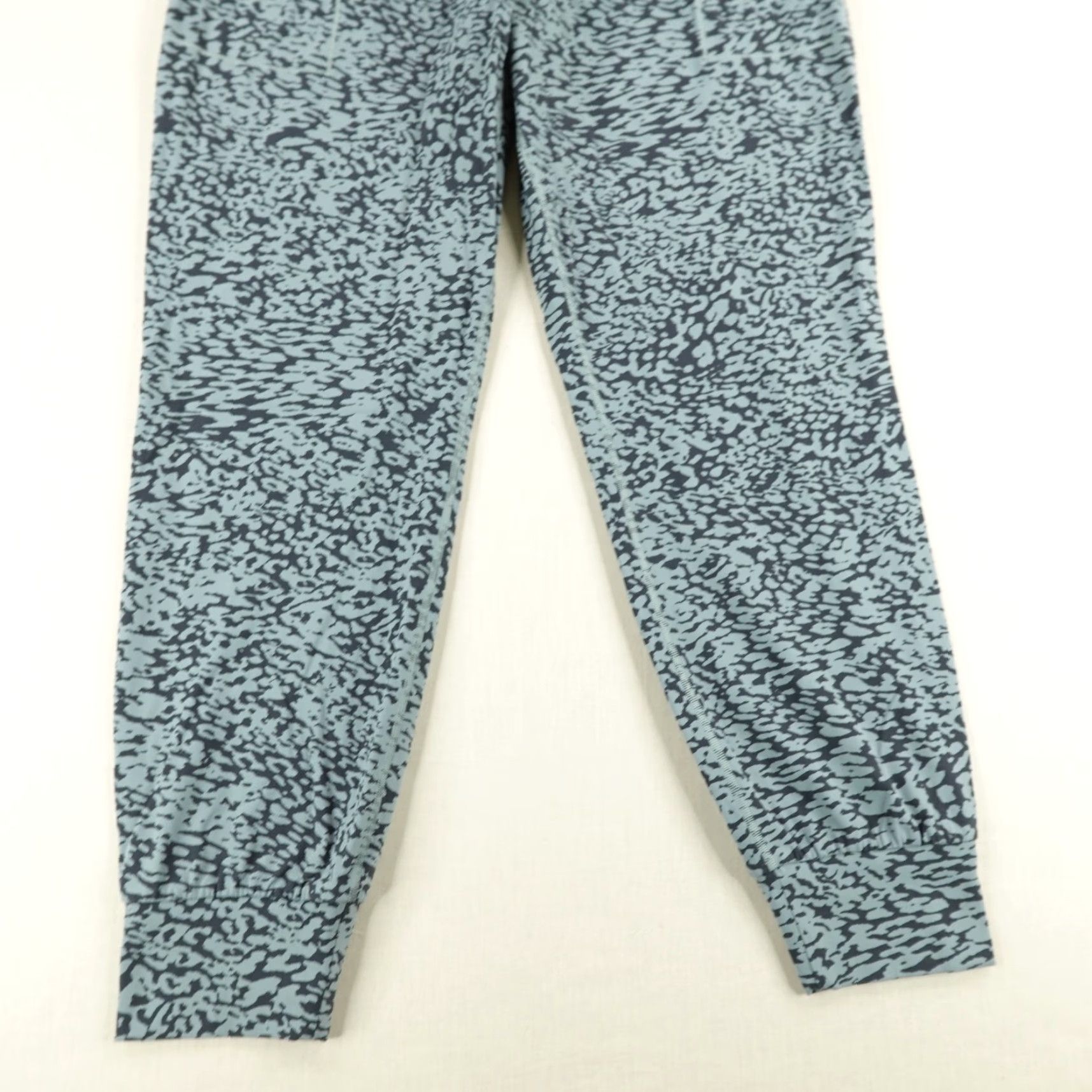 Athleta Athleta Pants Women's Large Blue Black Elation Jogger Animal Print Performance Size 36" / US 14 / IT 50 - 3 Thumbnail
