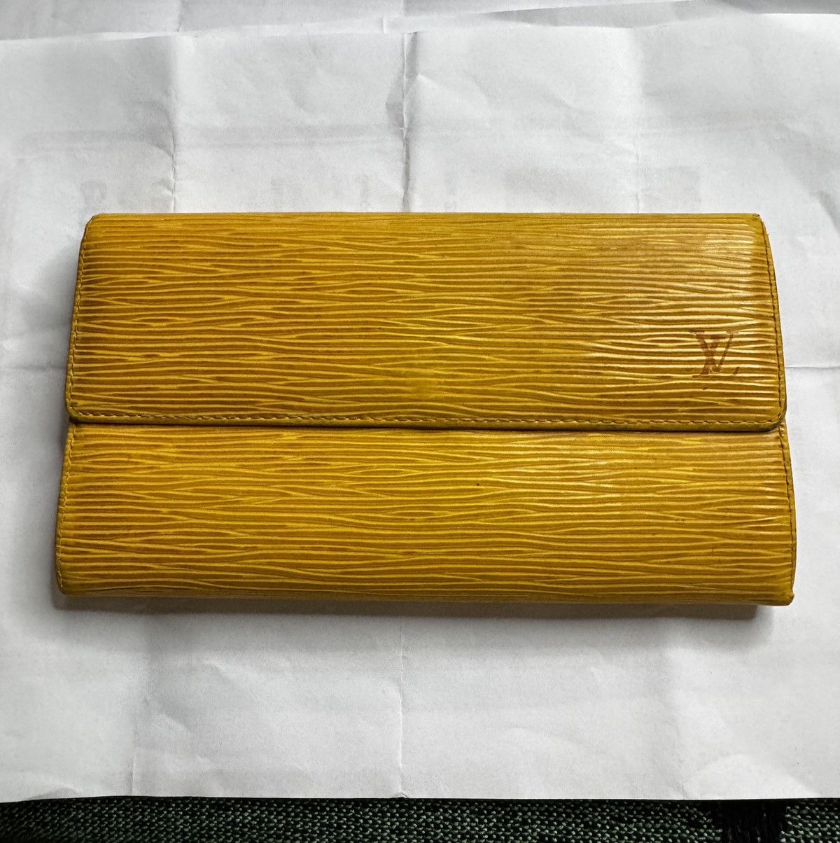 Louis Vuitton Louis Vuitton Yellow Purple Epi Portefeuille Sarah Wallet Size ONE SIZE - 1 Thumbnail