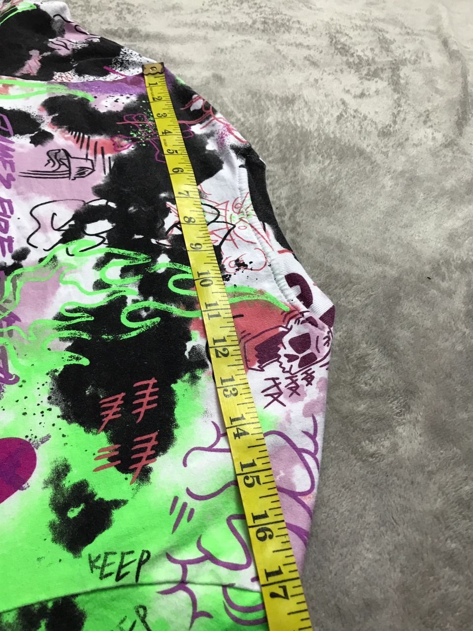 Bershka Bershka Graffiti T-Shirt Size US S / EU 44-46 / 1 - 9 Thumbnail