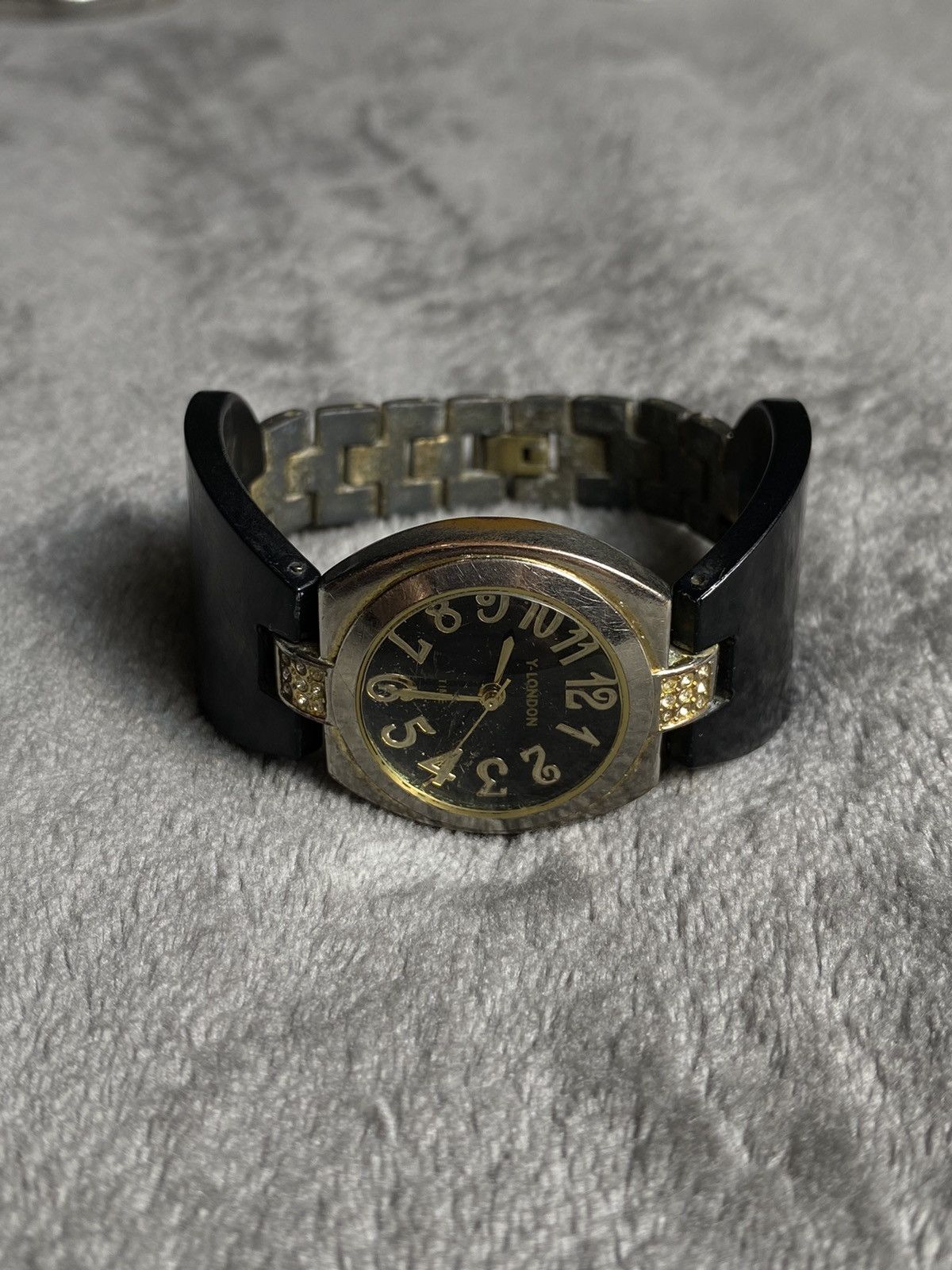 Jewelry × Vintage Futuristic Vintage Japanese Y London Quartz Watch Work 100% Size ONE SIZE - 2 Thumbnail