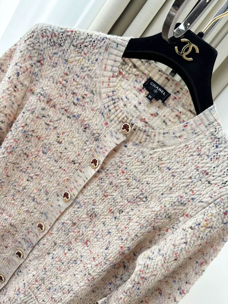 Chanel Chanel 25A mixed color lotus color hollow three-dimensiona Size XS / US 0-2 / IT 36-38 - 2 Thumbnail