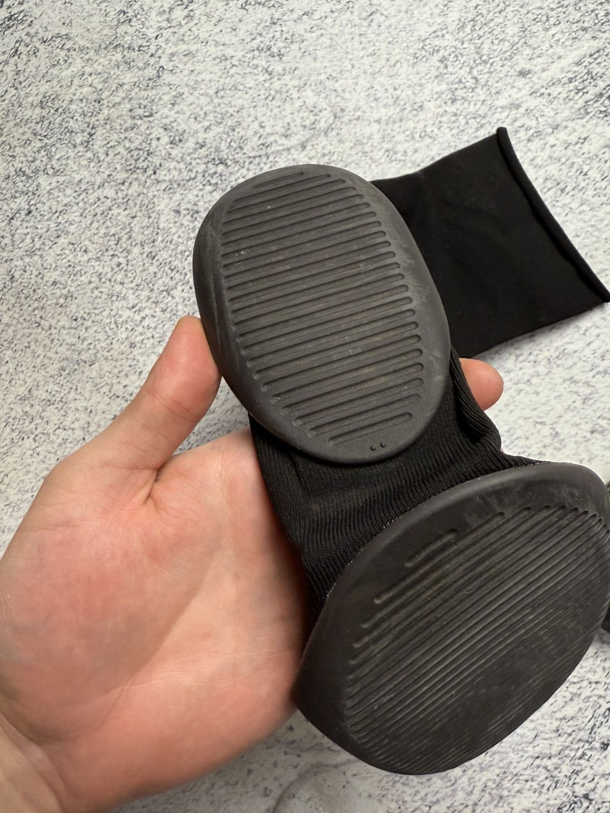 Kanye West Yeezy Pods Black Size 2 YZY Pod Size US 9.5 / EU 42-43 - 6 Thumbnail