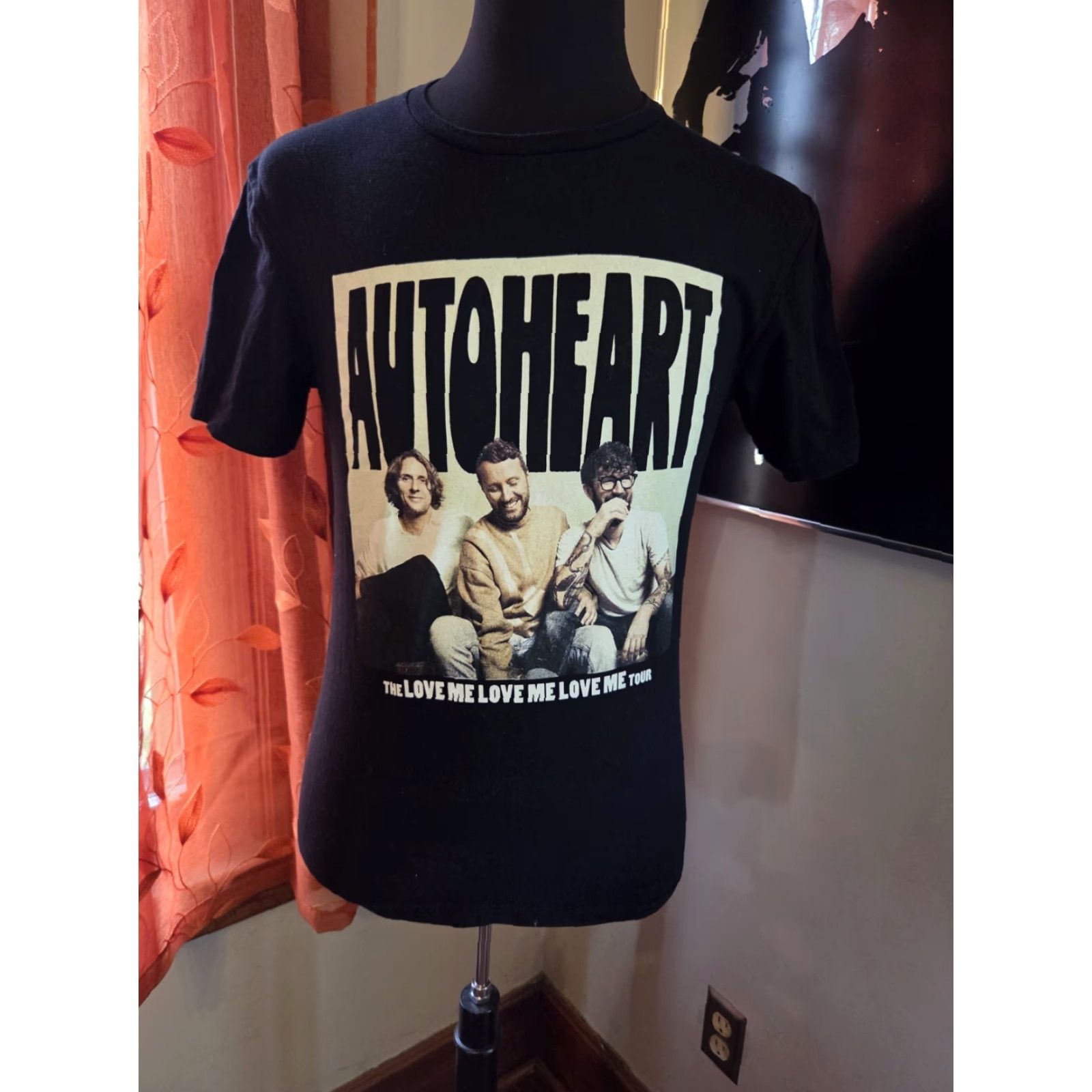 Gildan Autoheart Love Me Love Me Love Me Concert Tour Black T Shirt M Men Crew Neck Short Sleeve Graphic Print Cotton Vintage No Size US M / EU 48-50 / 2 - 2 Thumbnail