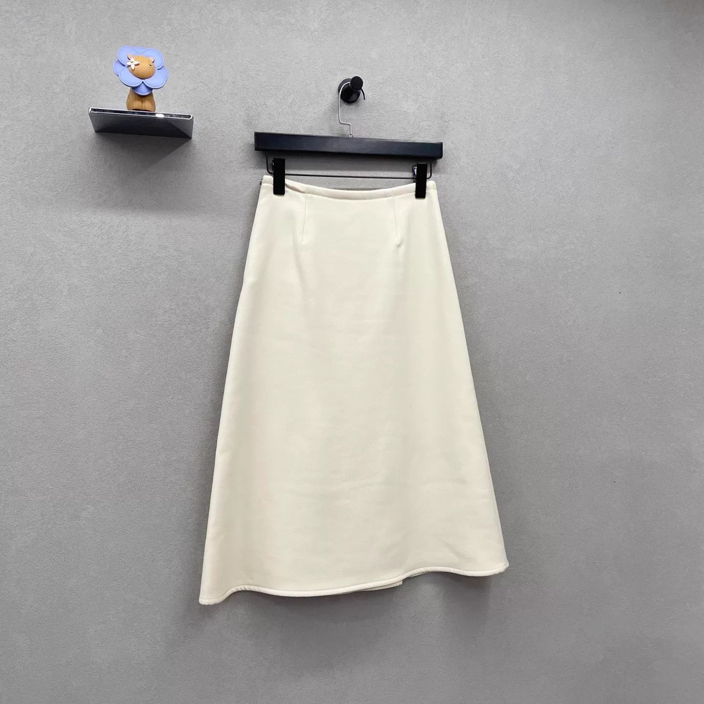 Hermes Hermes Cream A-line Skirt - Elegant Commuter Size 25" / US 0 / IT 36 - 3 Thumbnail