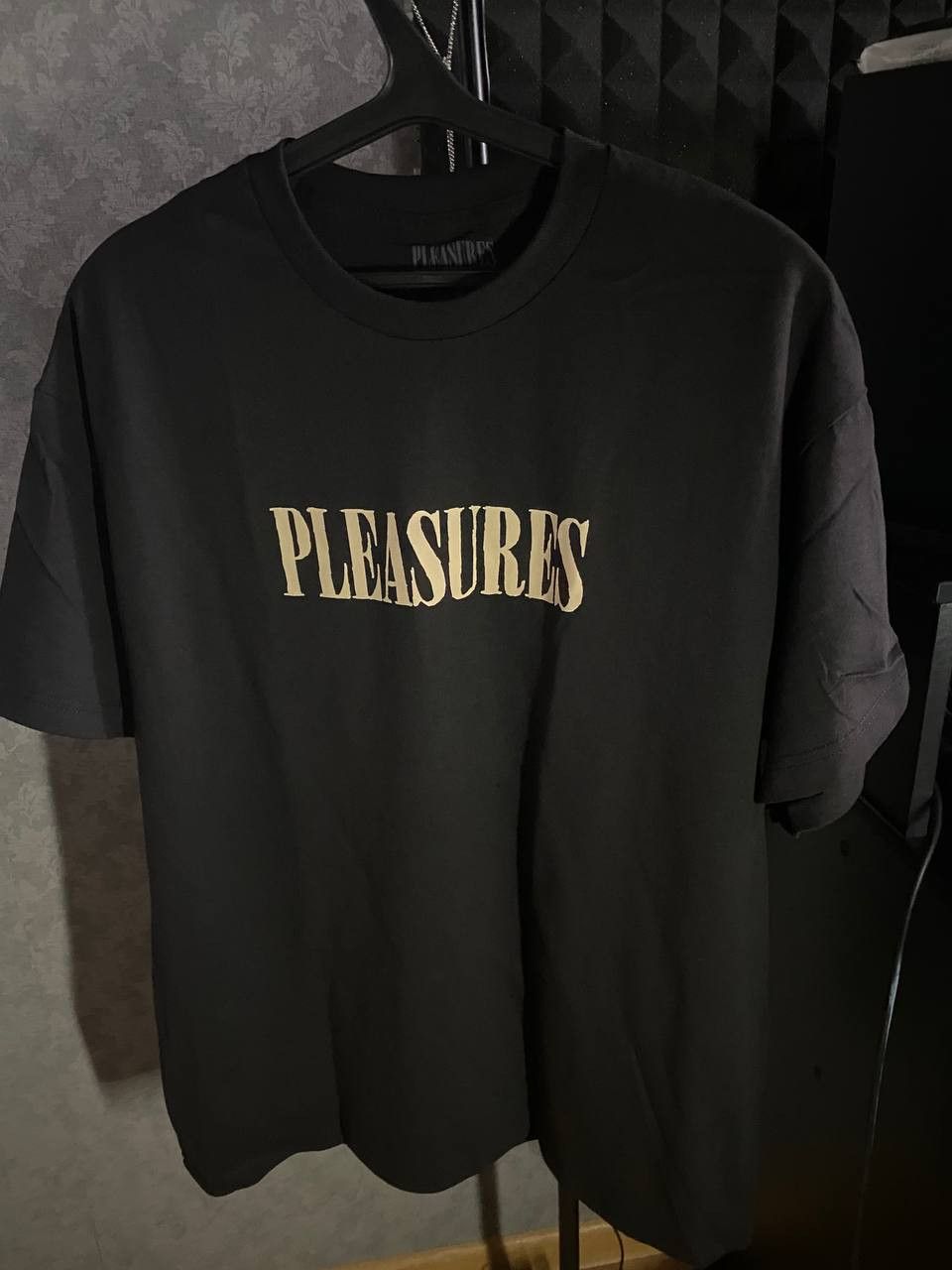 Pleasures Pleasures - Tickle Logo Tee Size US M / EU 48-50 / 2 - 1 Thumbnail