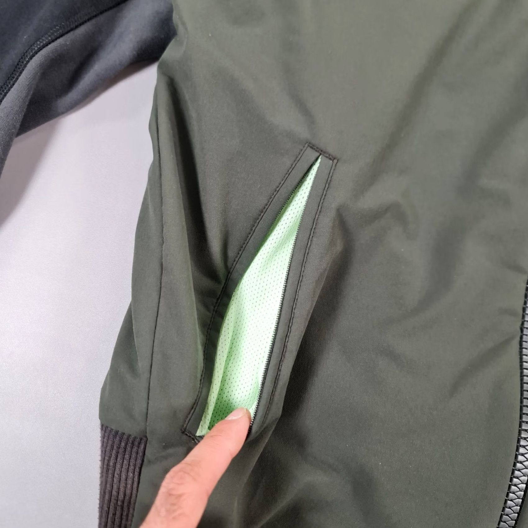 Adidas Adidas Mens Jacket Green Large New York Tennis Bomber Full Zip DX4326 Size US L / EU 52-54 / 3 - 7 Thumbnail