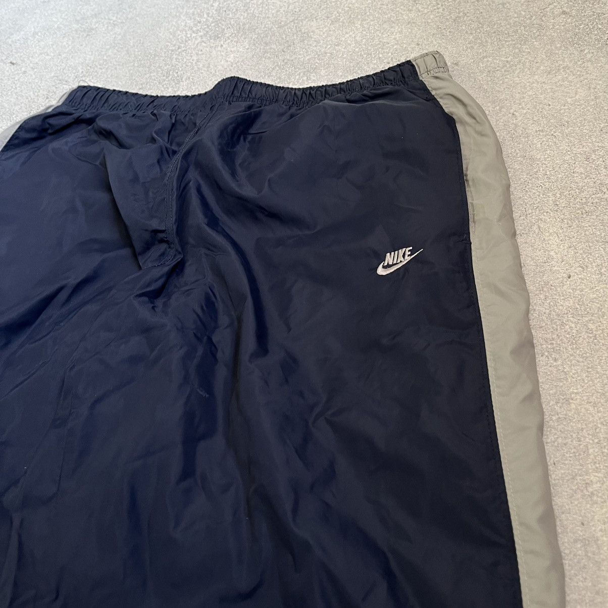 Nike Vintage Y2K Nike Track Pants Baggy Nylon Size US 36 / EU 52 - 2 Thumbnail