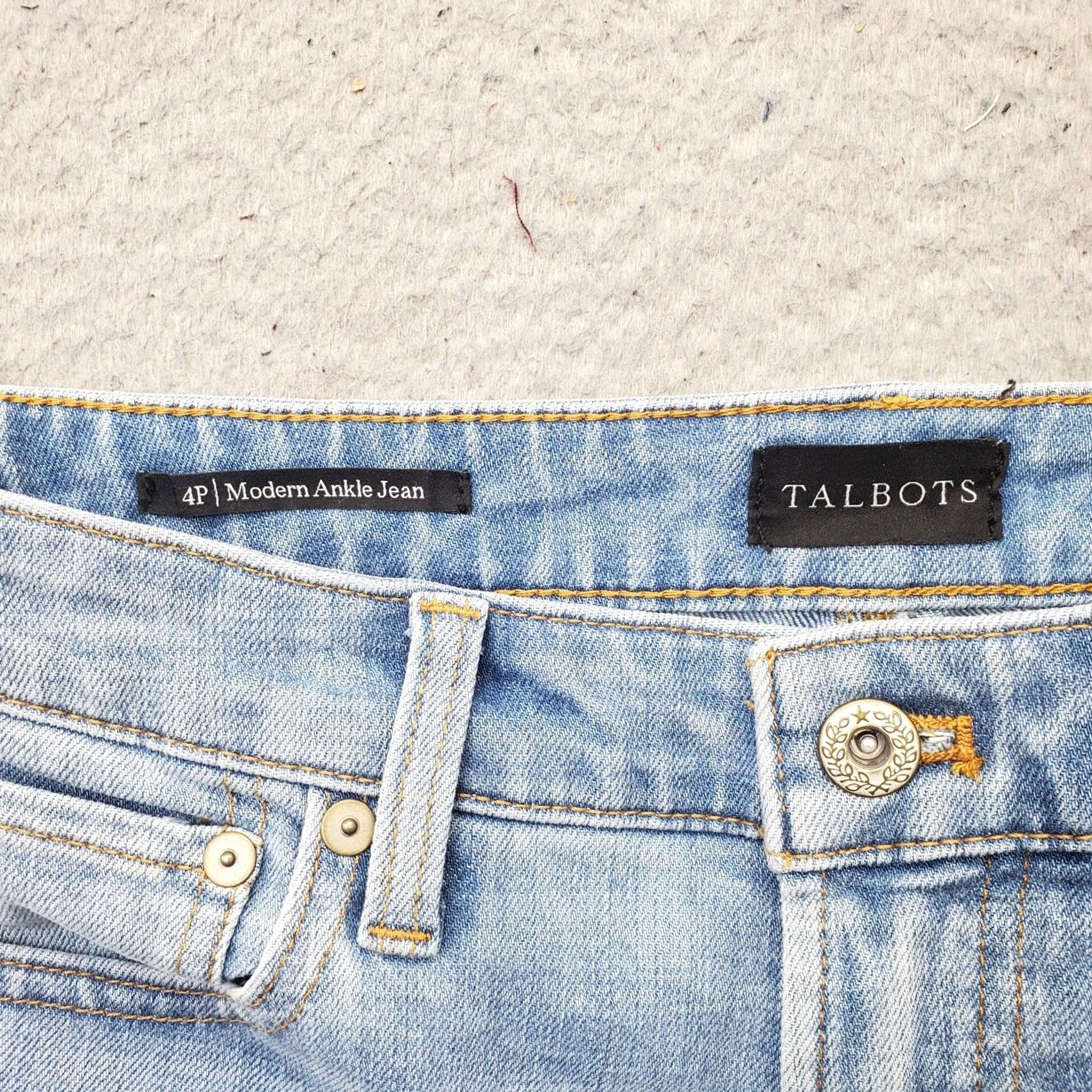 Talbots Talbots Modern Ankle Jeans Womens 4P Blue Denim Medium Wash 5-Pocket Design Straight Jeans XS? Size 27" / US 4 / IT 40 - 7 Thumbnail