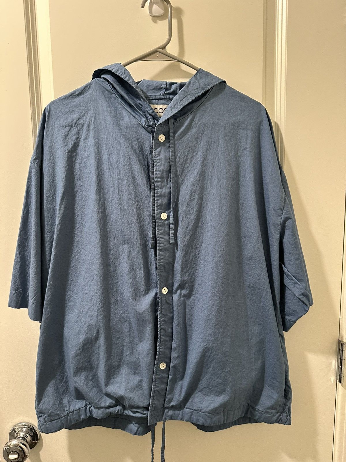 Cos COS RELAXED HOODED COTTON SHORT-SLEEVED SHIRT Size US M / EU 48-50 / 2 - 2 Thumbnail