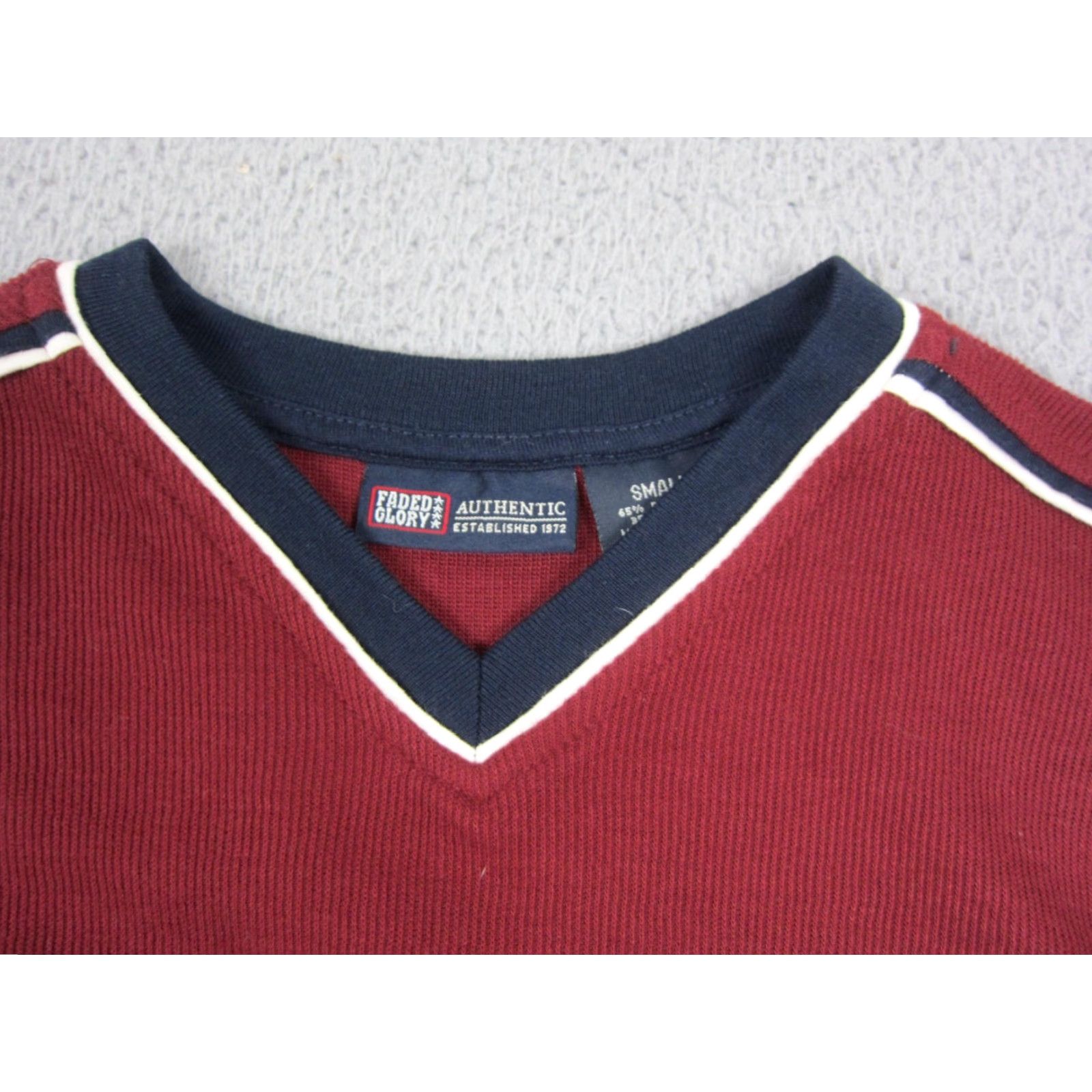 Faded Glory VINTAGE Faded Glory Shirt Mens S Red Knit V-Neck Striped Long Sleeve Thermal Shirt Size US S / EU 44-46 / 1 - 3 Thumbnail
