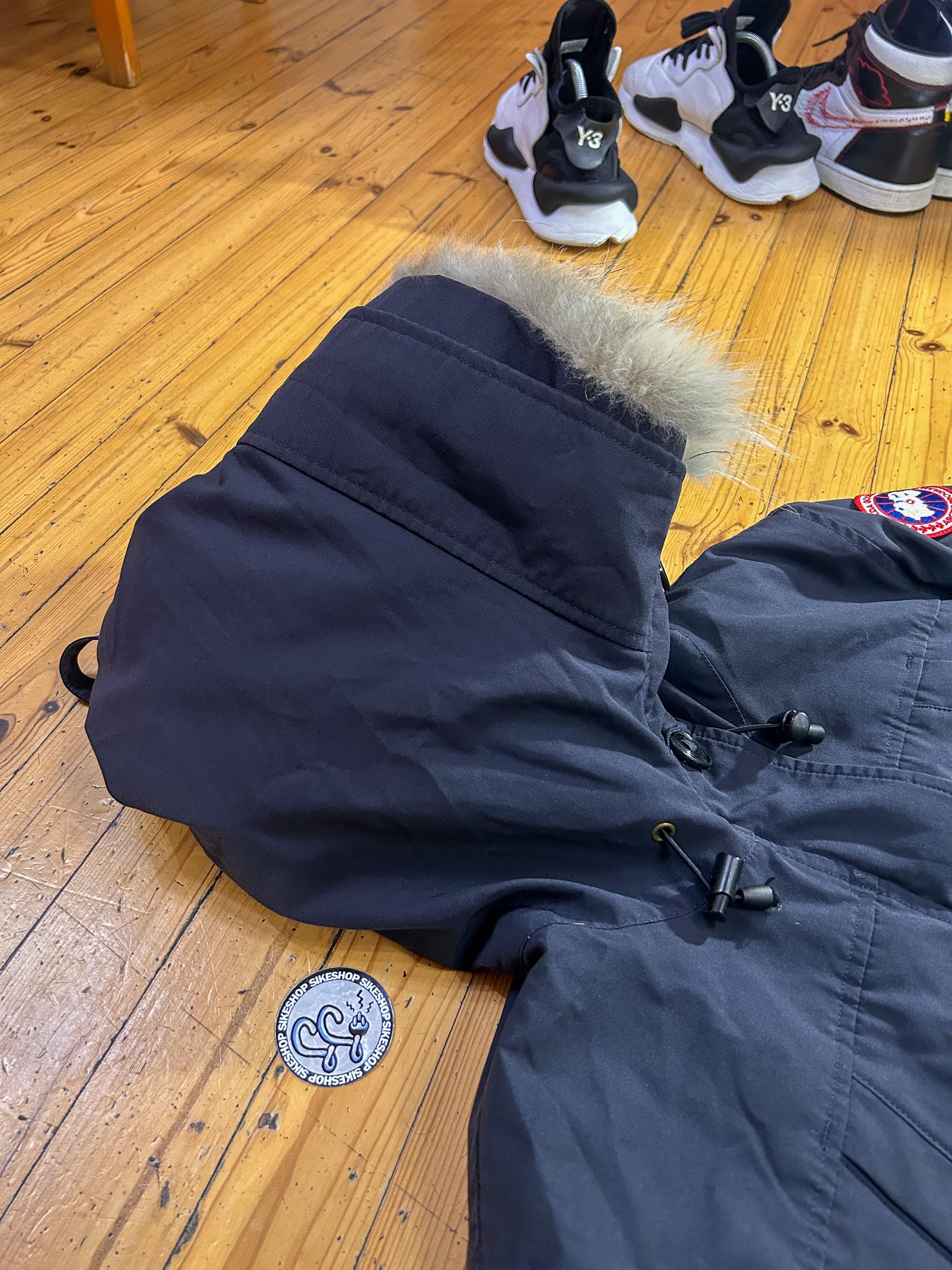 Canada Goose Canada Goose Montebello navy blue puffer with coyote fur Size XL / US 12-14 / IT 48-50 - 4 Thumbnail