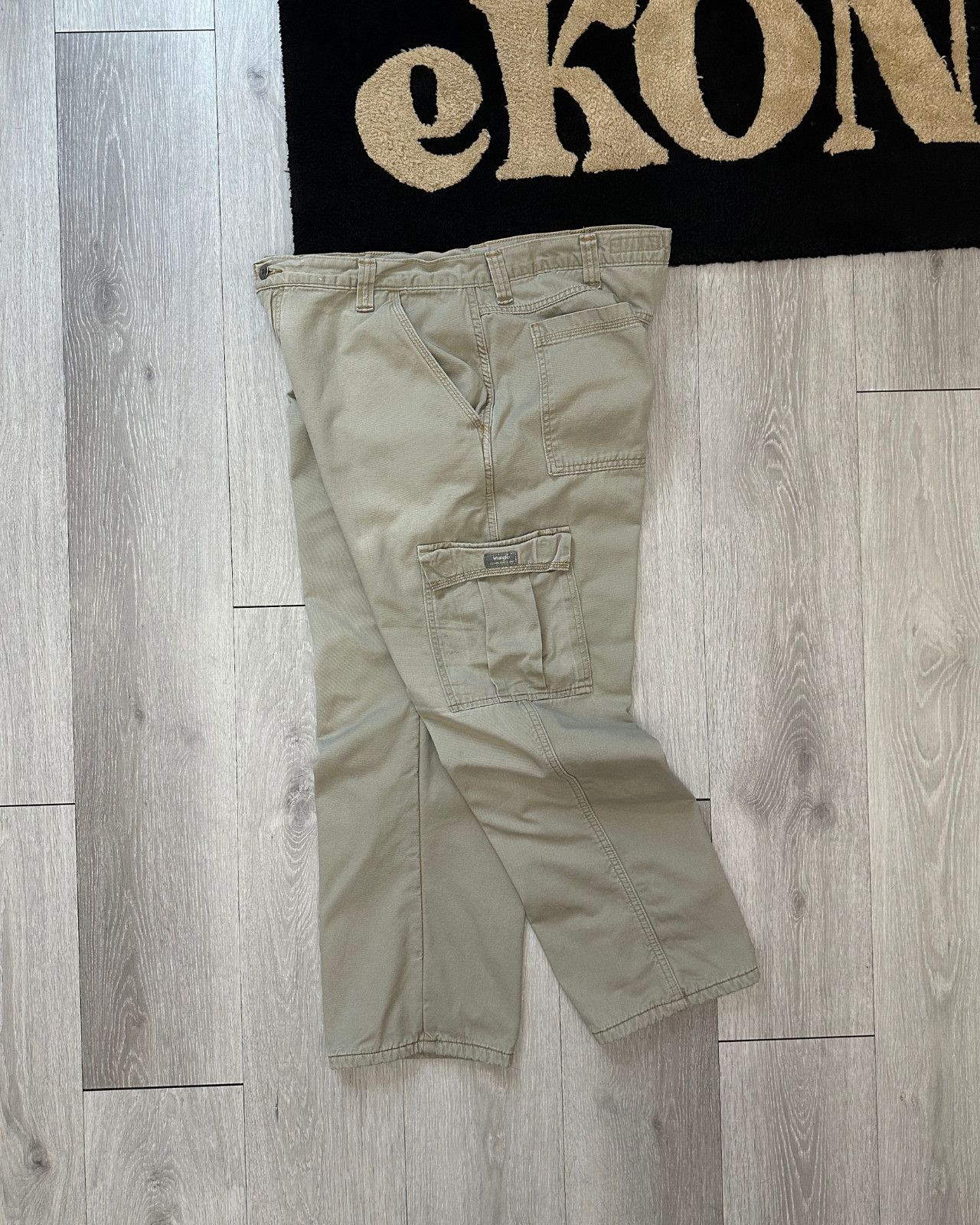 Wrangler Wrangler Relaxed Fit Fleece Lined Khaki Cargo Pants - 38x29 Size US 38 / EU 54 - 3 Thumbnail