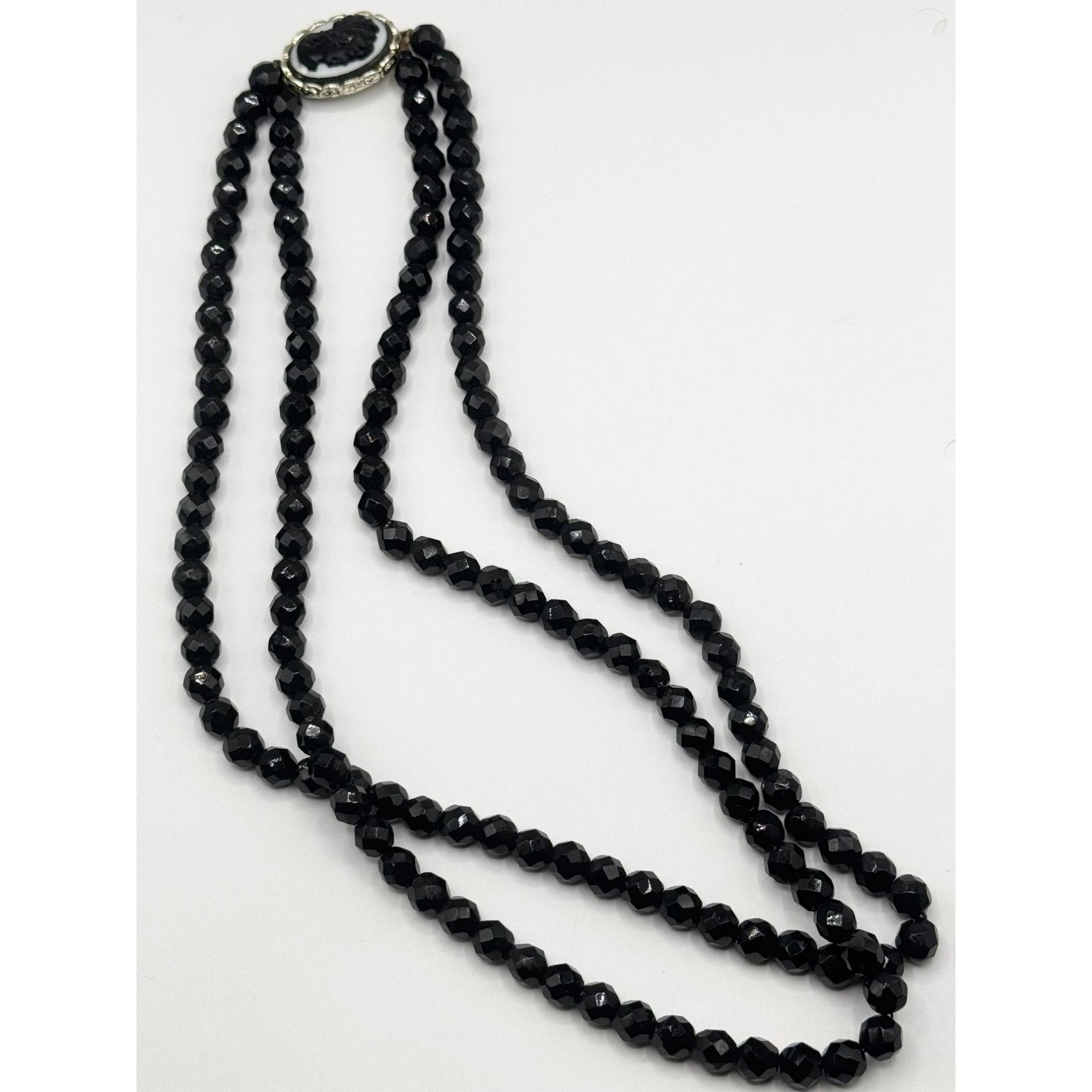Vintage Vintage black glass beaded double strand cameo necklace Size ONE SIZE - 3 Thumbnail