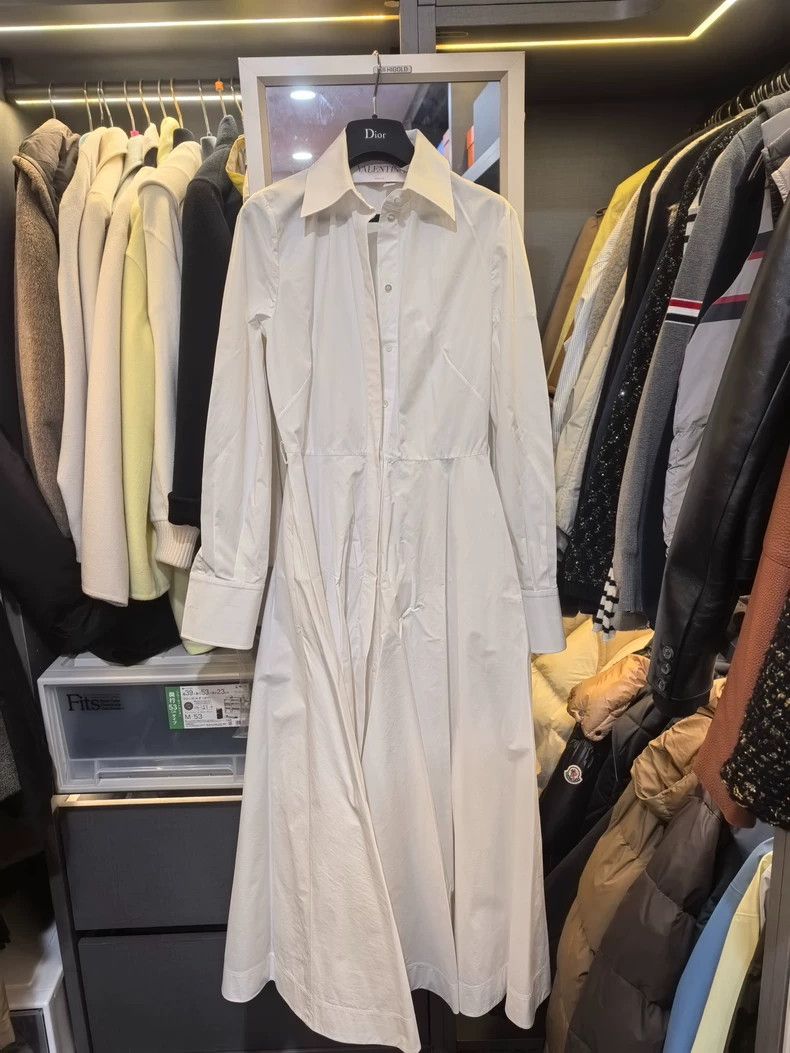 Valentino Valentino Shirt dress with a belt Size M / US 6-8 / IT 42-44 - 1 Thumbnail