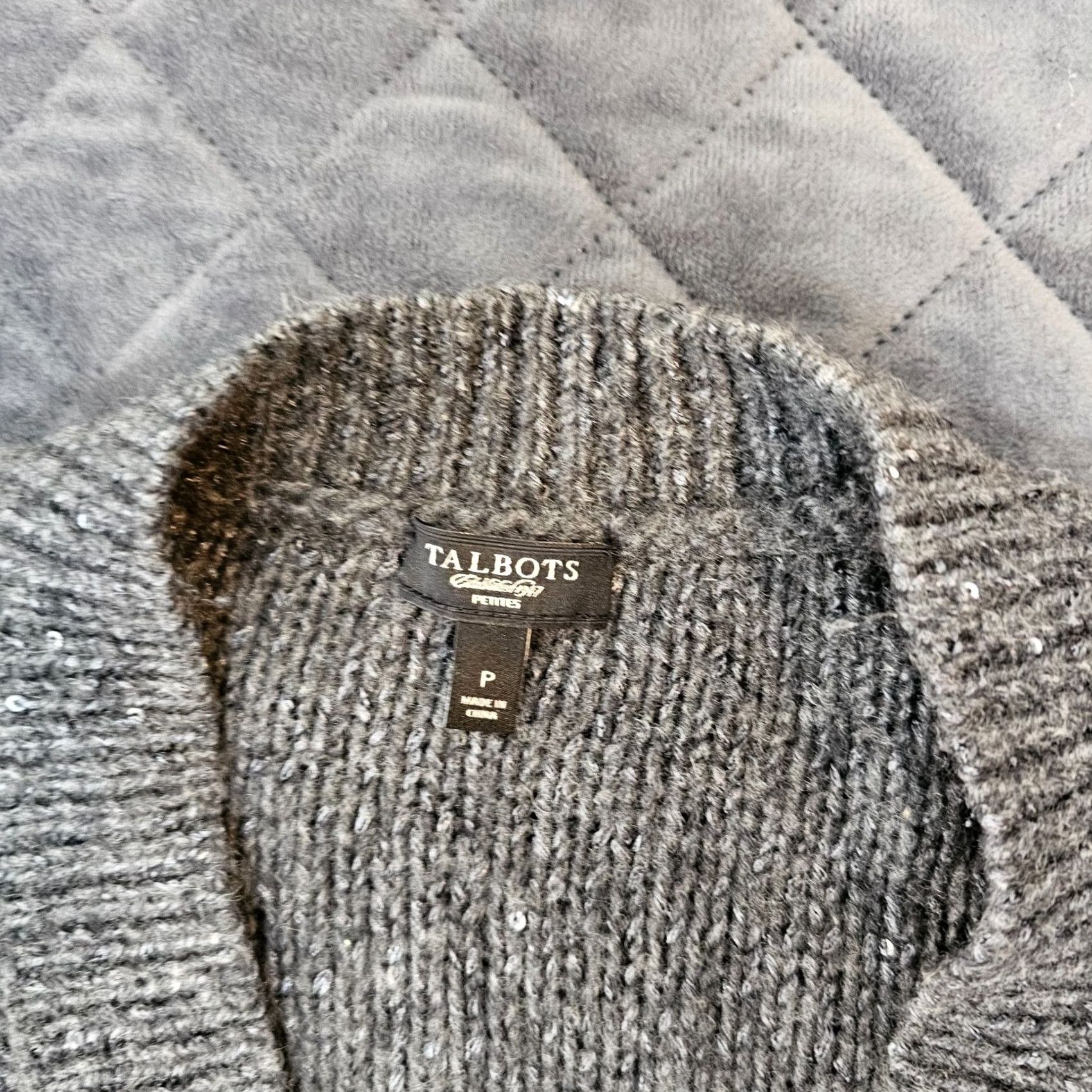 Talbots Talbots Sweater Cardigan Women's Petite Gray Wool Blend Button Raglan Sleeve All Seasons Lightweight Easy Care Size XXS / US 00 / IT 34 - 6 Thumbnail