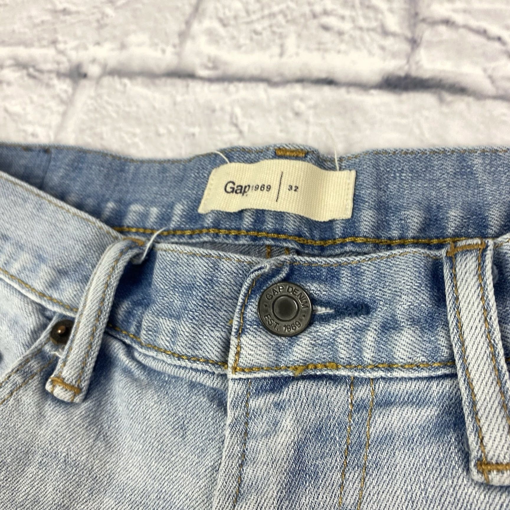 Gap Gap 1969 Womens Jeans Bermuda Shorts Denim Cuffed Light Blue High Rise 32 Inseam 9 in 5-Pocket Size 24" / US 00 / IT 34 - 4 Thumbnail