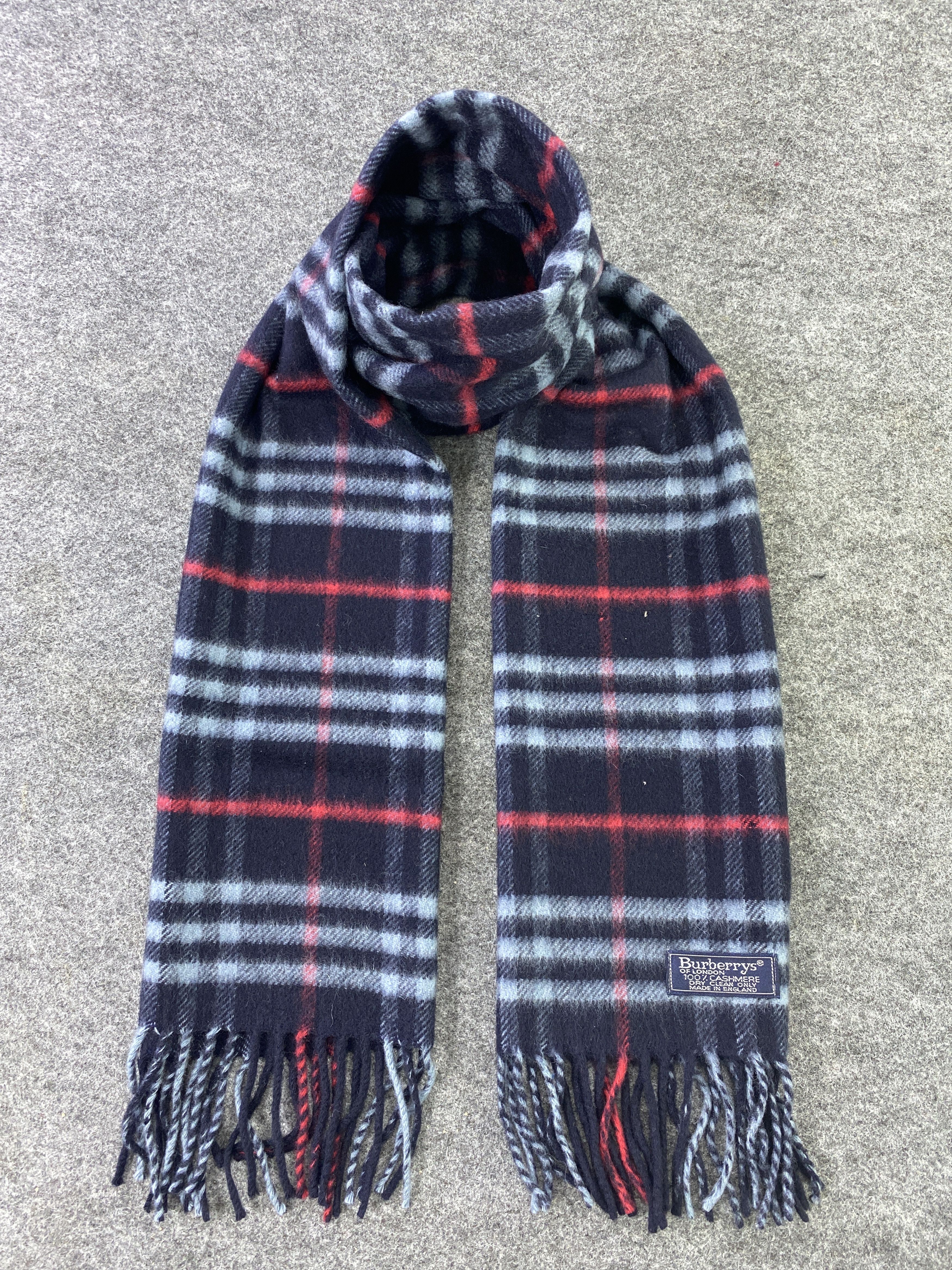 Burberry VINTAGE BURBERRY Scarf / Muffler / Neckwear -T659 Size ONE SIZE - 1 Thumbnail