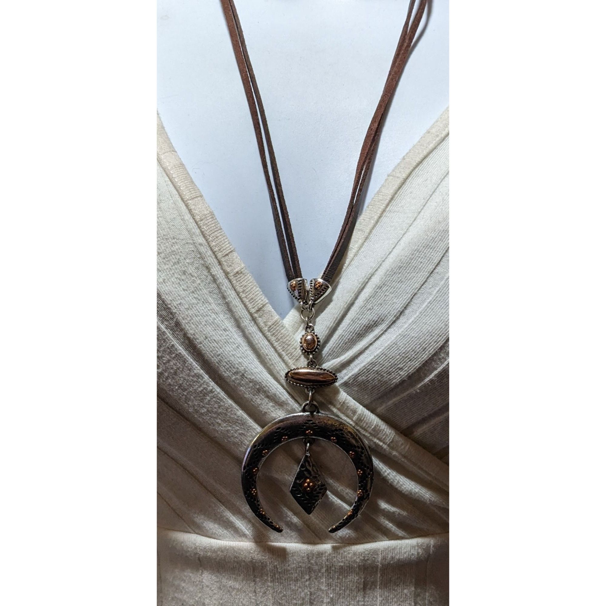 Other Southwestern Style Metallic Moon Pendant Necklace Size ONE SIZE - 7 Thumbnail