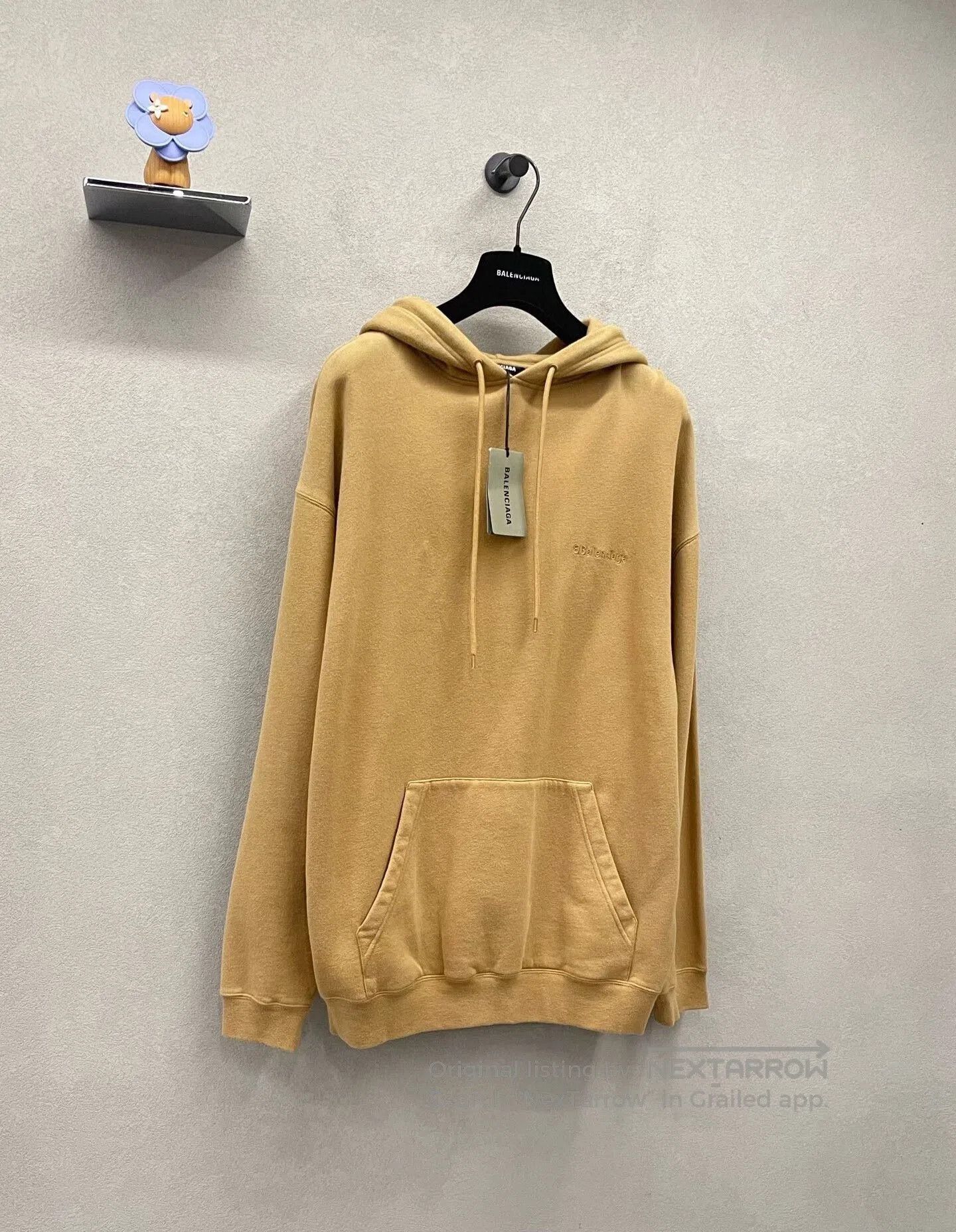 Balenciaga balenciaga beige pullover hoodie size s. Size US S / EU 44-46 / 1 - 3 Thumbnail