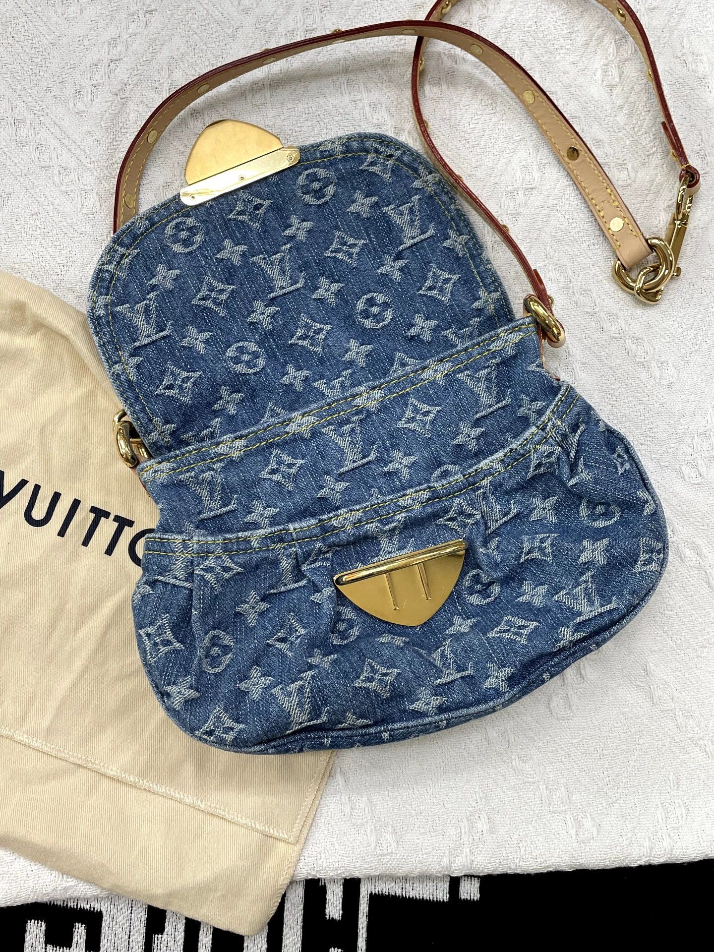 Louis Vuitton Louis Vuitton Denim Ingot Bag Sunset with dust bag Size ONE SIZE - 5 Thumbnail