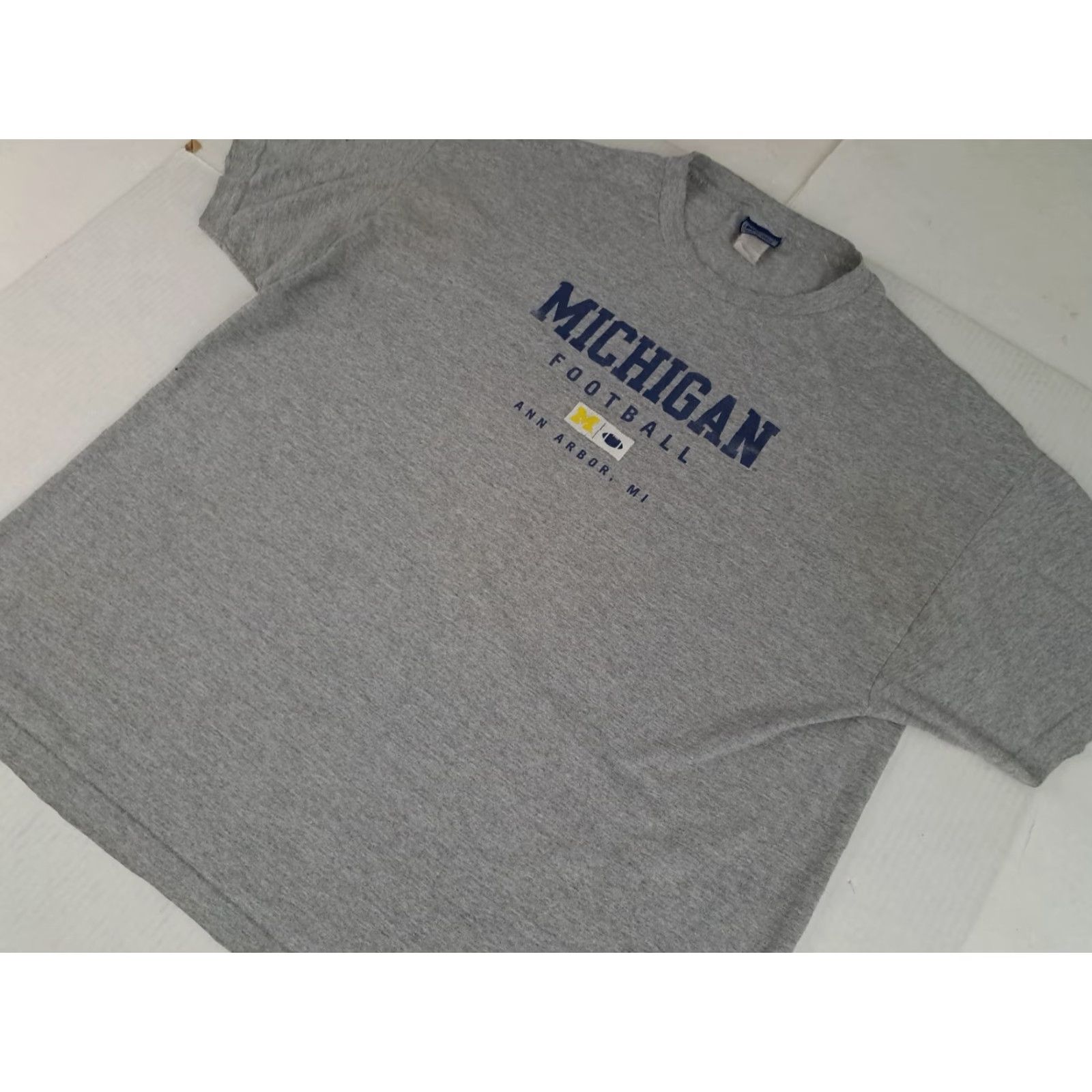 Vintage VINTAGE Michigan Football Ann Arbor Mi. Grey 2XL Champs Shirt Mens 90s Wolverine Canvas Cotton Crew Neck Short Sleeve Size US XXL / EU 58 / 5 - 4 Thumbnail