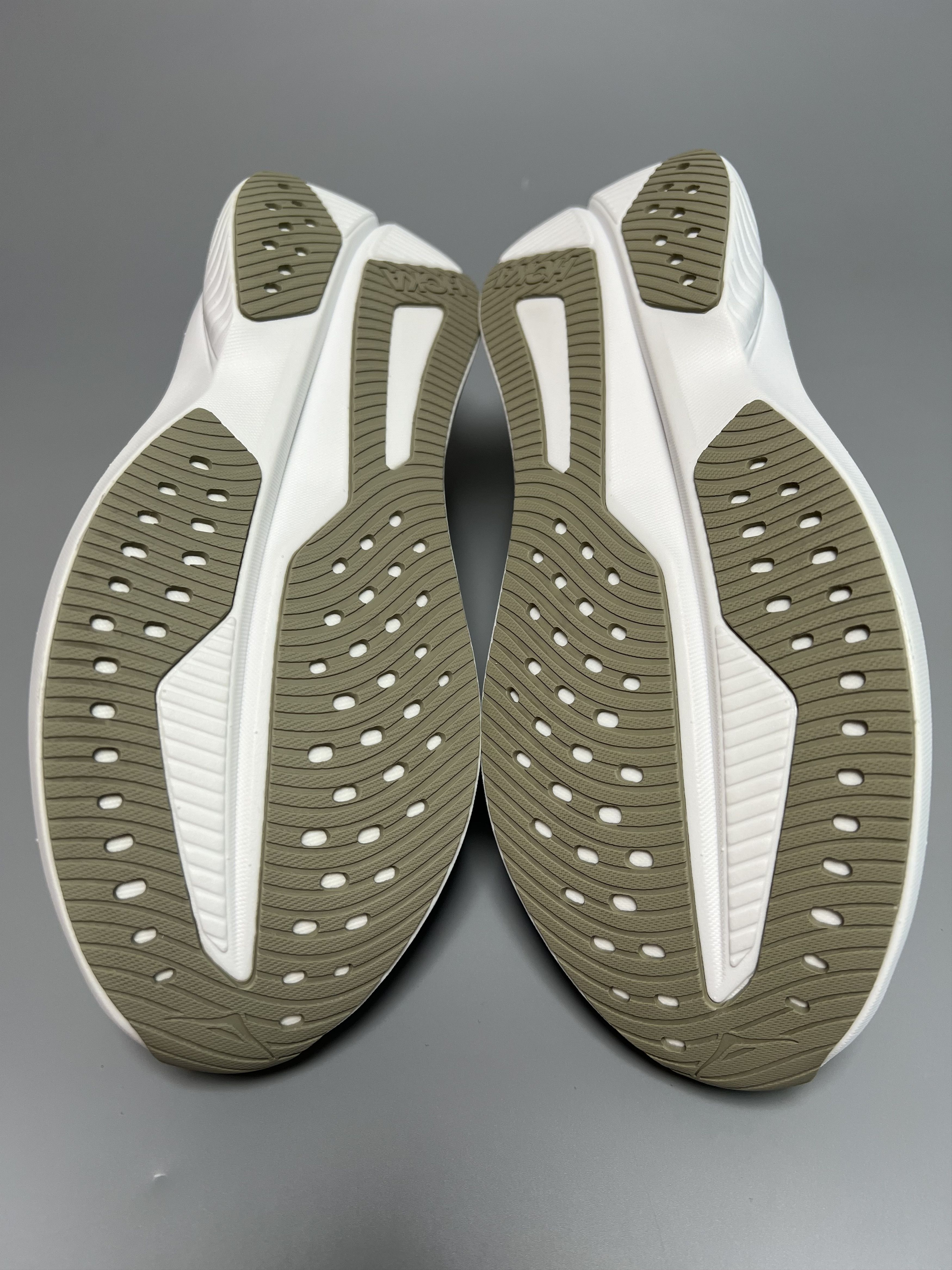 Hoka 10D Hoka One One Mach 6 Men's Running Shoes 1147790-OKB Size US 10 / EU 43 - 15 Thumbnail