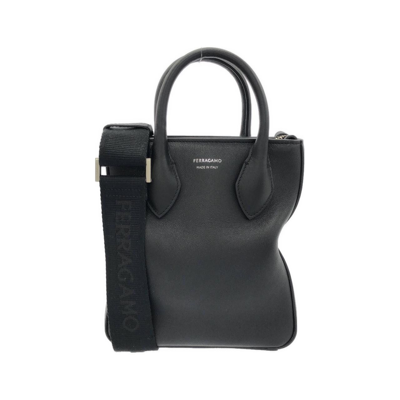 Salvatore Ferragamo Salvatore Ferragamo Salvatore Ferragamo Leather Shoulder Bag Leather Crossbody Bag 24 1681 DUTY FREE for USA Size ONE SIZE - 1 Thumbnail