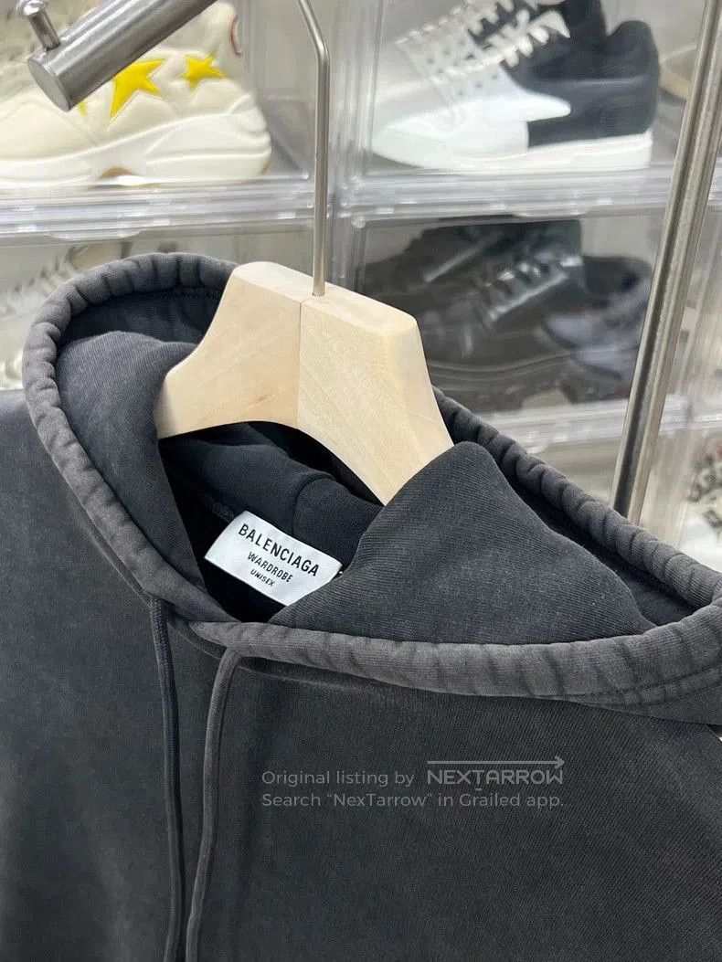 Balenciaga Balenciaga Distressed Embroidered Hoodie XS. Size US XS / EU 42 / 0 - 2 Thumbnail