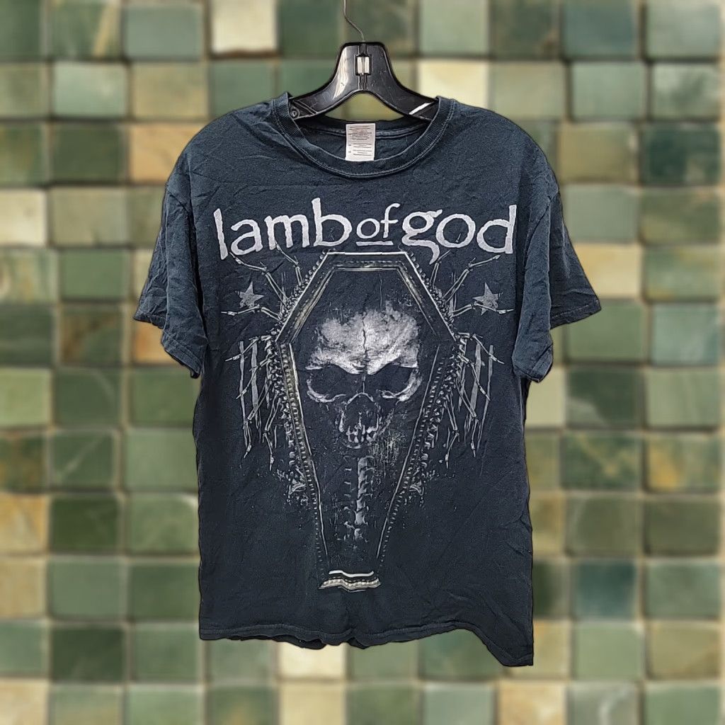 Gildan Lamb Of God Front Graphic Mens Size M Skull Coffin Rock Metal T-Shirt Black Vintage? Size US M / EU 48-50 / 2 - 1 Thumbnail