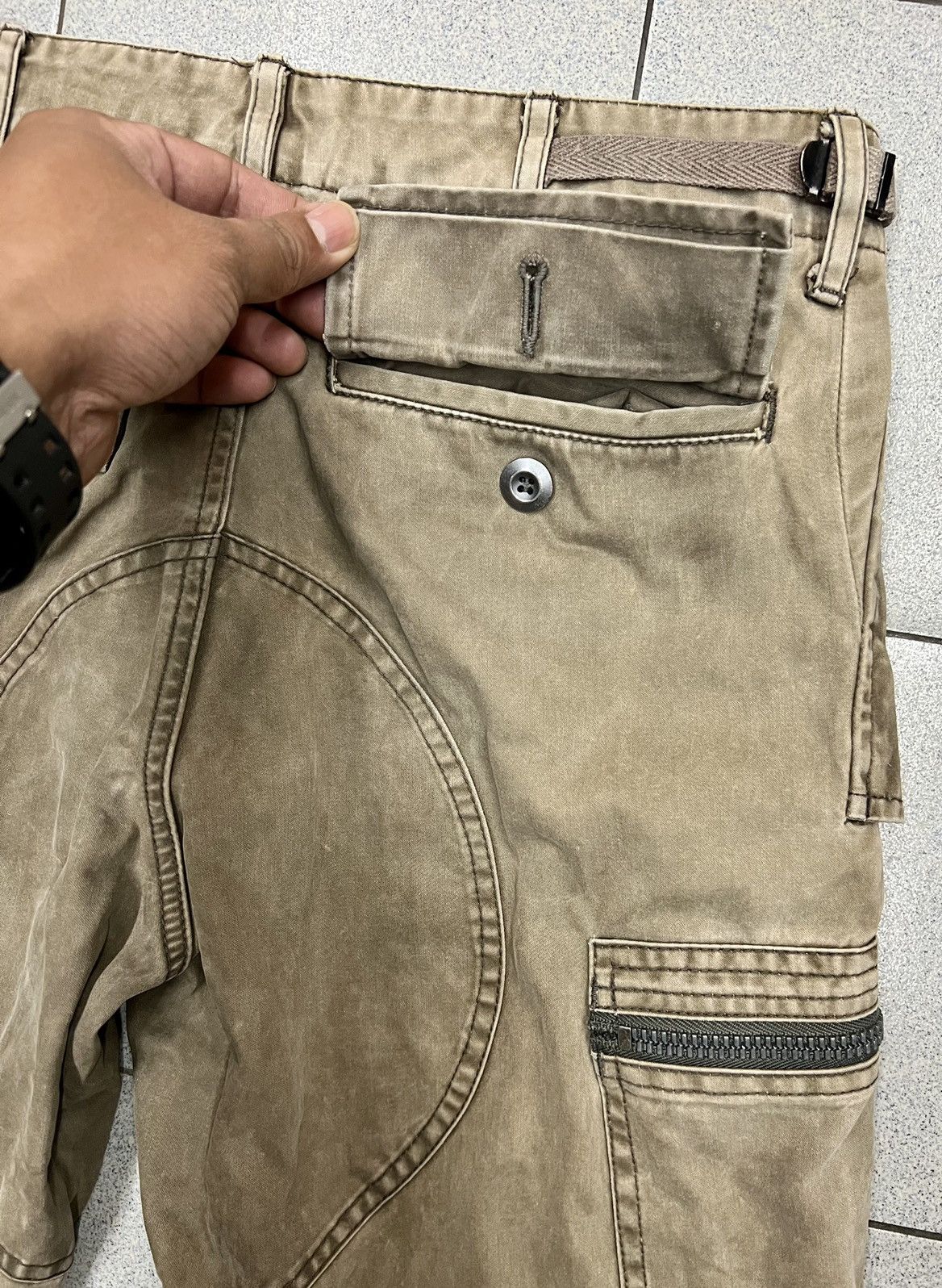 Attachment ATTACHMENT HEAVY FLARED CARGO PANTS Size US 30 / EU 46 - 17 Thumbnail