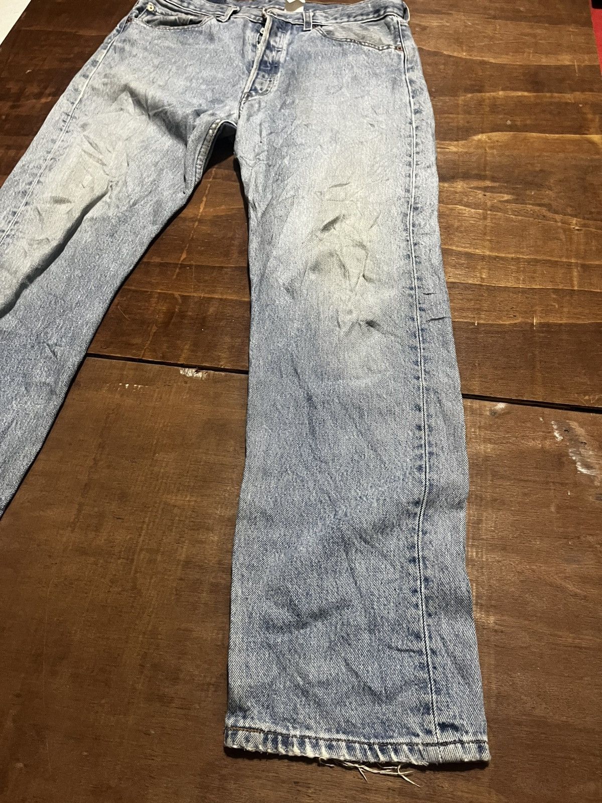 Levi's Vintage Clothing Vintage Levis 501 distressed Size US 32 / EU 48 - 2 Thumbnail