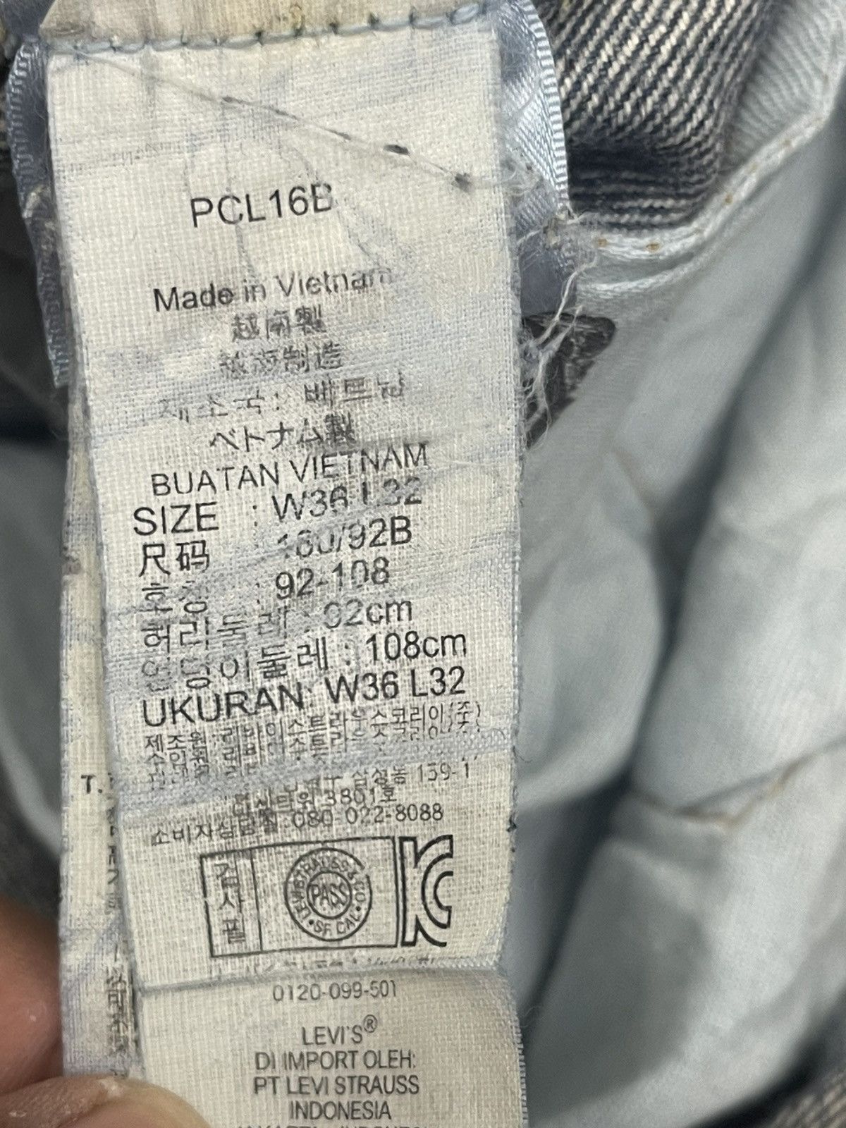 Levi's Levi's 501 Custom Distressed Patched Denim Jeans - W36 L32 Size US 36 / EU 52 - 6 Thumbnail