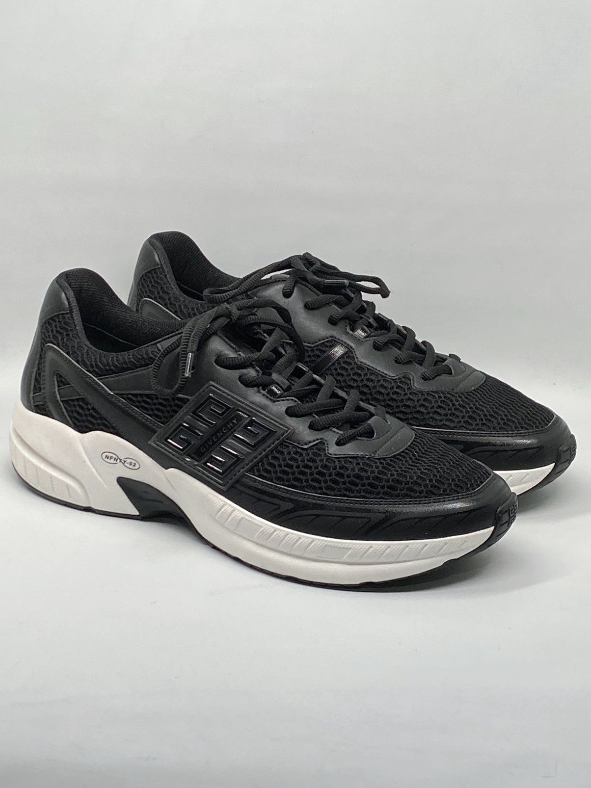 Givenchy Givenchy NFNTY-52 Low Top Sneaker size 45/us size 12 Size US 12 / EU 45 - 6 Thumbnail