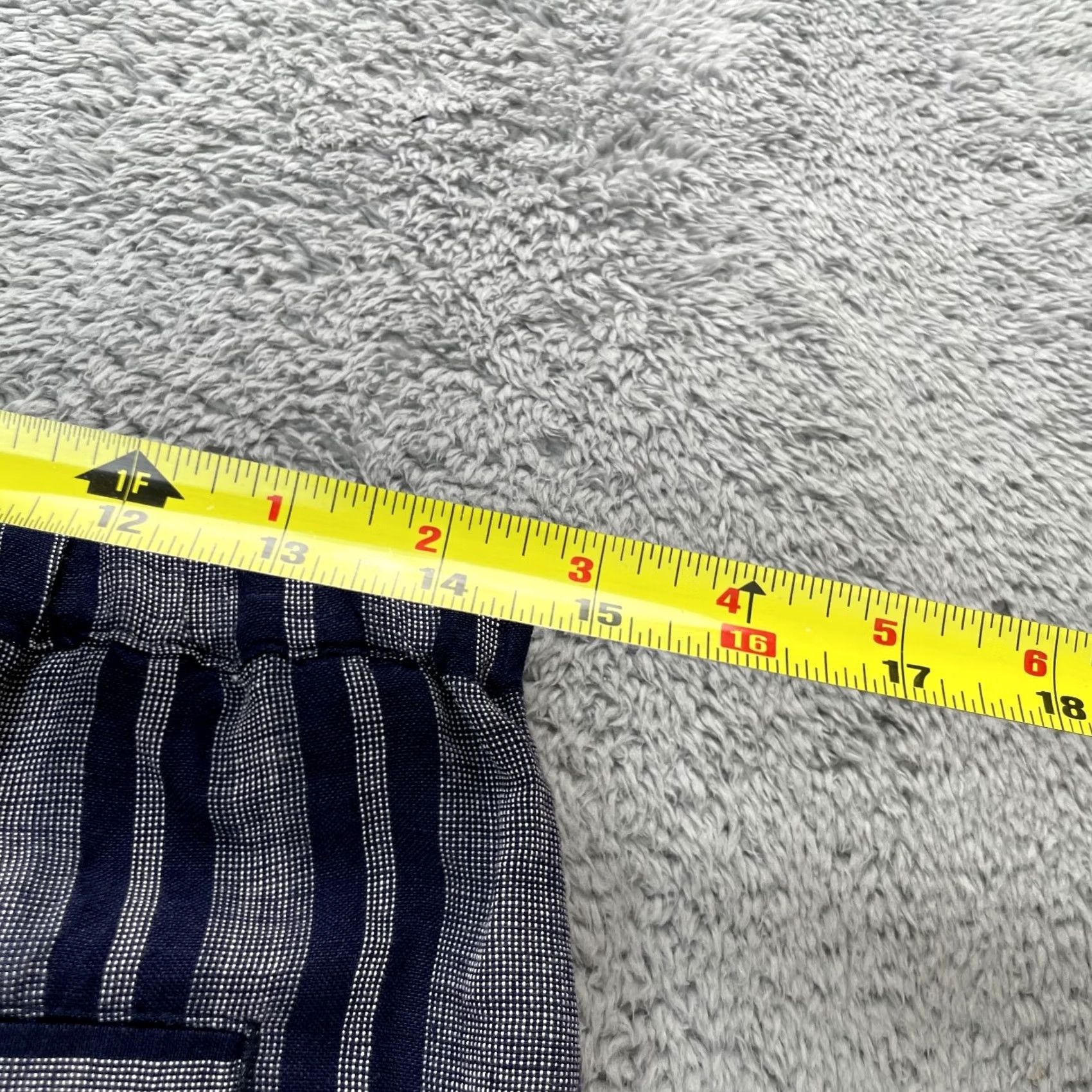 Merona Merona Pants Womens Small Gray Pinstripe Linen Wide-Leg Elastic Waist Drawstring Shorts Size 28" / US 6 / IT 42 - 8 Thumbnail