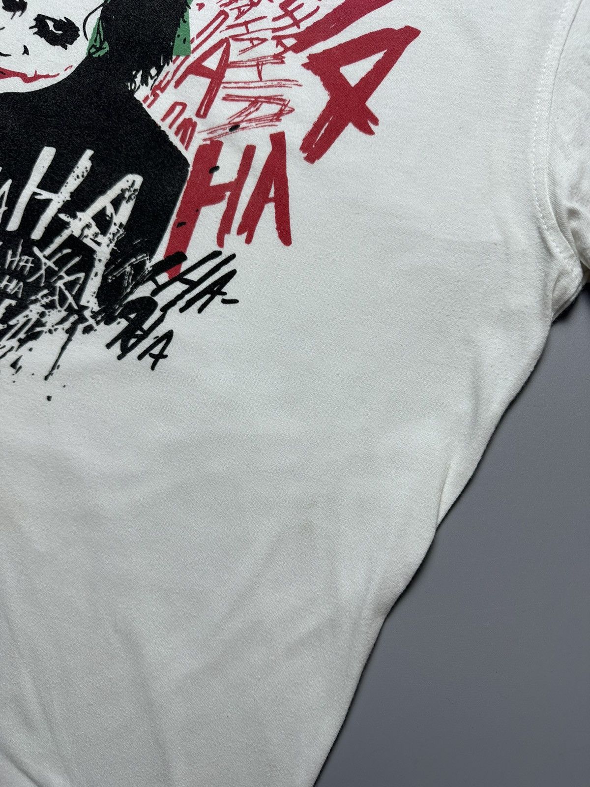 Other Dark Knight 2008 Heath Ledger “Joker” tee size L, good cond Size US L / EU 52-54 / 3 - 9 Thumbnail