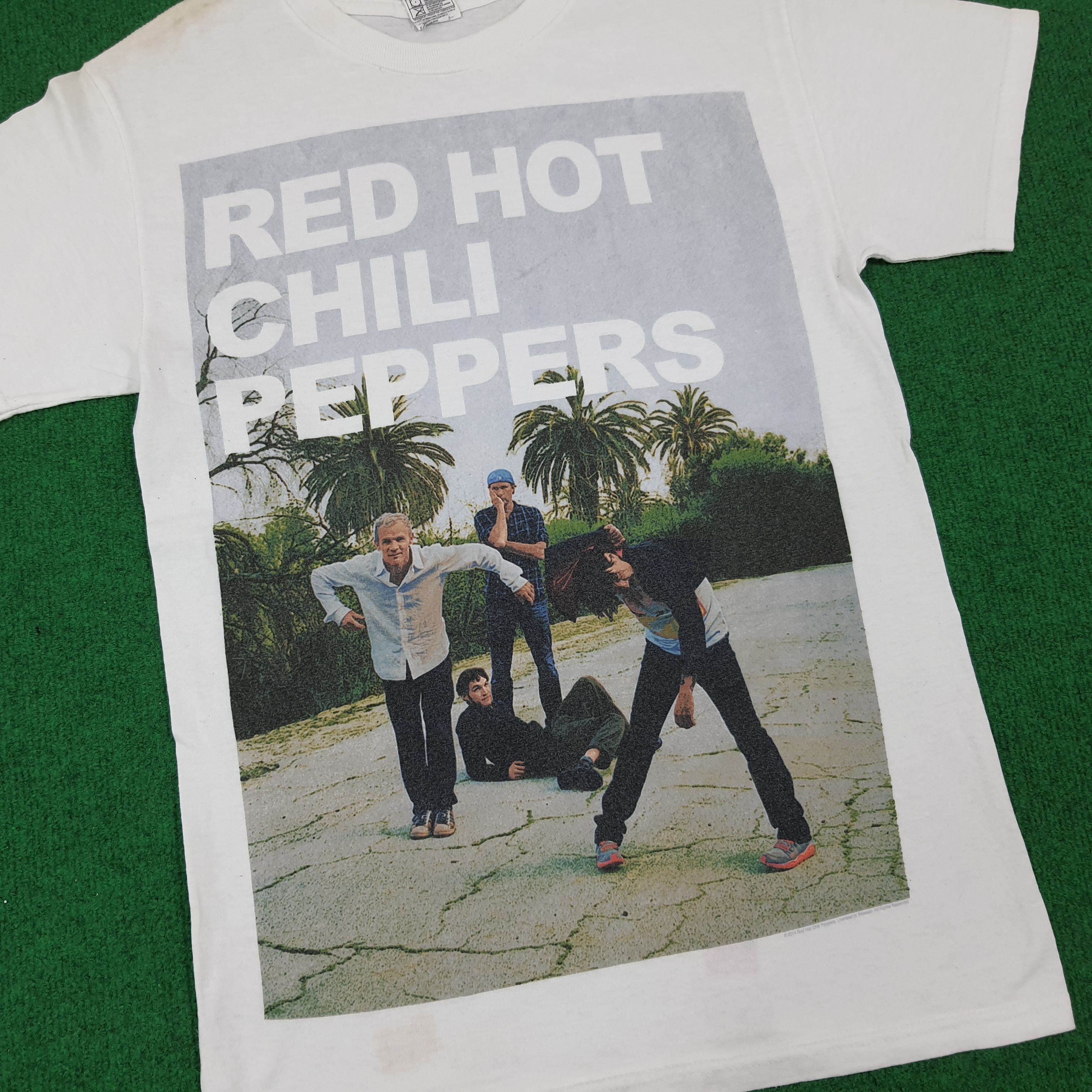 Band Tees × Vintage Vintage Red Hot Chili Peppers Photo Tee Rock 90s Band Tees Size US S / EU 44-46 / 1 - 2 Thumbnail