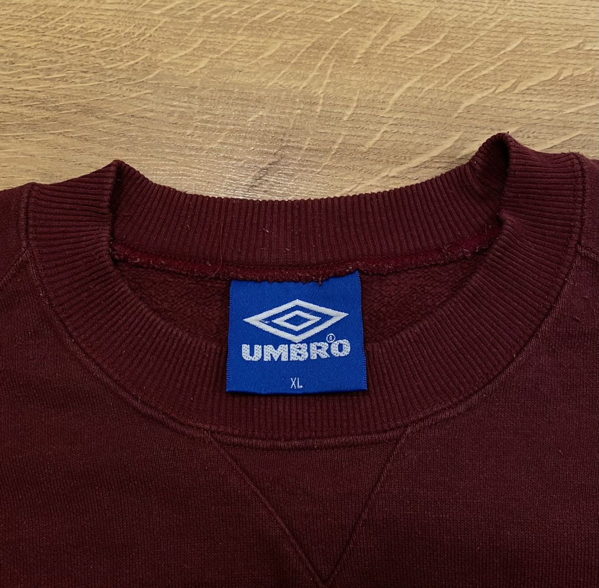 Umbro Umbro Big Logo Burgundy Sweatshirt x Vintage x Streetwear Size US XL / EU 56 / 4 - 4 Thumbnail