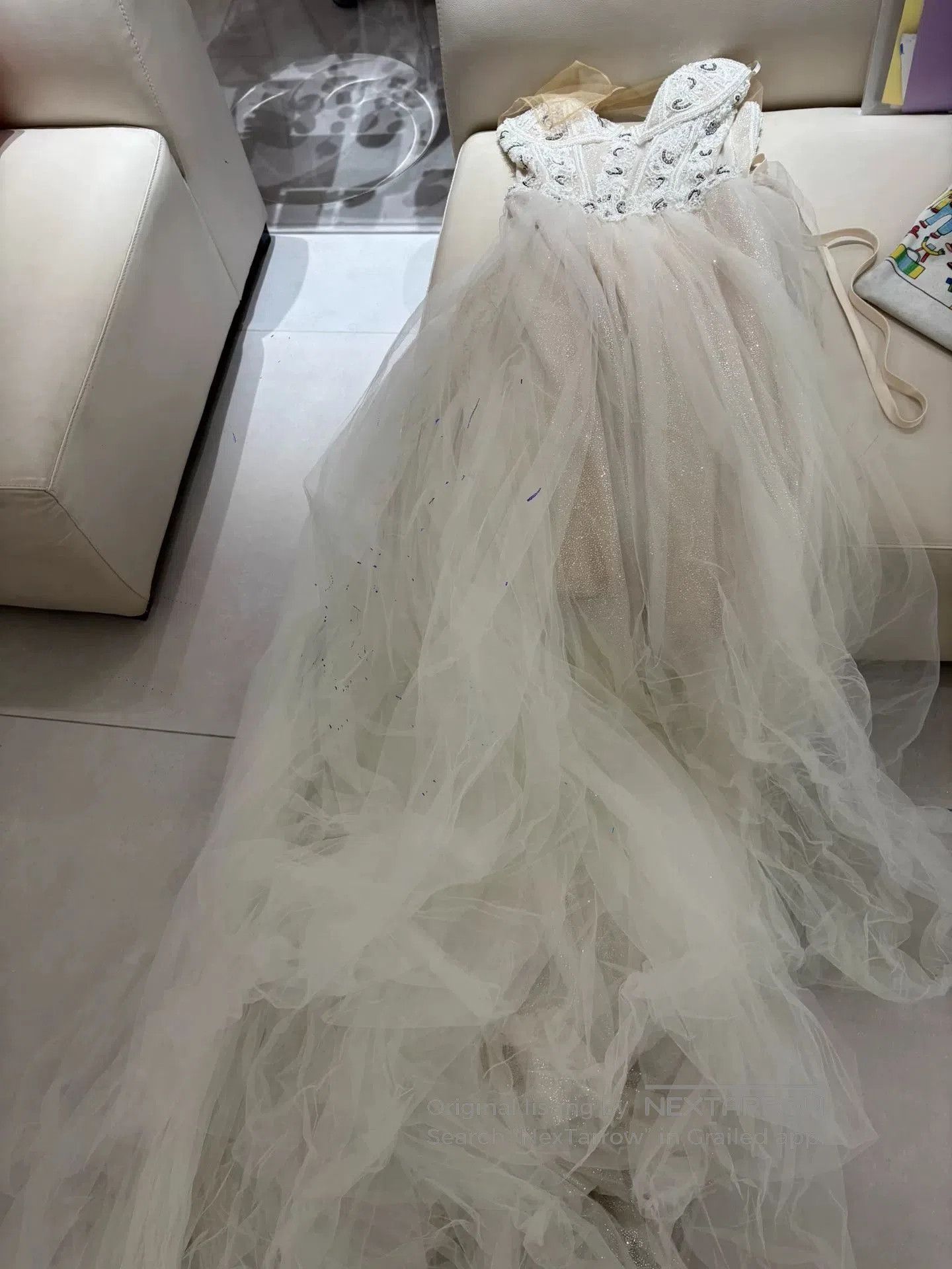 Japanese Brand Elegant Wedding Dress with Tulle Skirt. Size M / US 6-8 / IT 42-44 - 5 Thumbnail