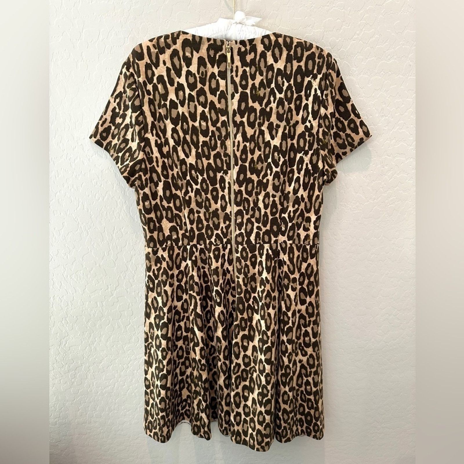 Kate Spade KATE SPADE Cheetah Print Knit Skater Short Sleeve Mini Dress Size XL / US 12-14 / IT 48-50 - 4 Thumbnail